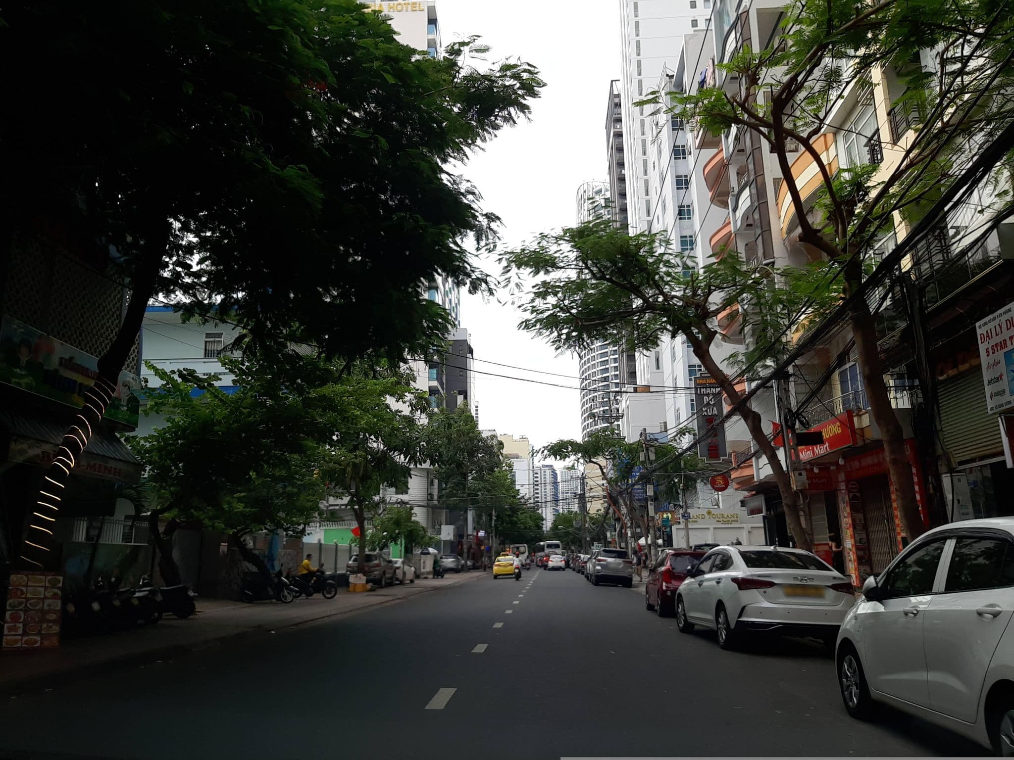Street view near Hoang Hai Hotel, Nha Trang — © DriveWithHoang (CC BY-SA · Mapillary)