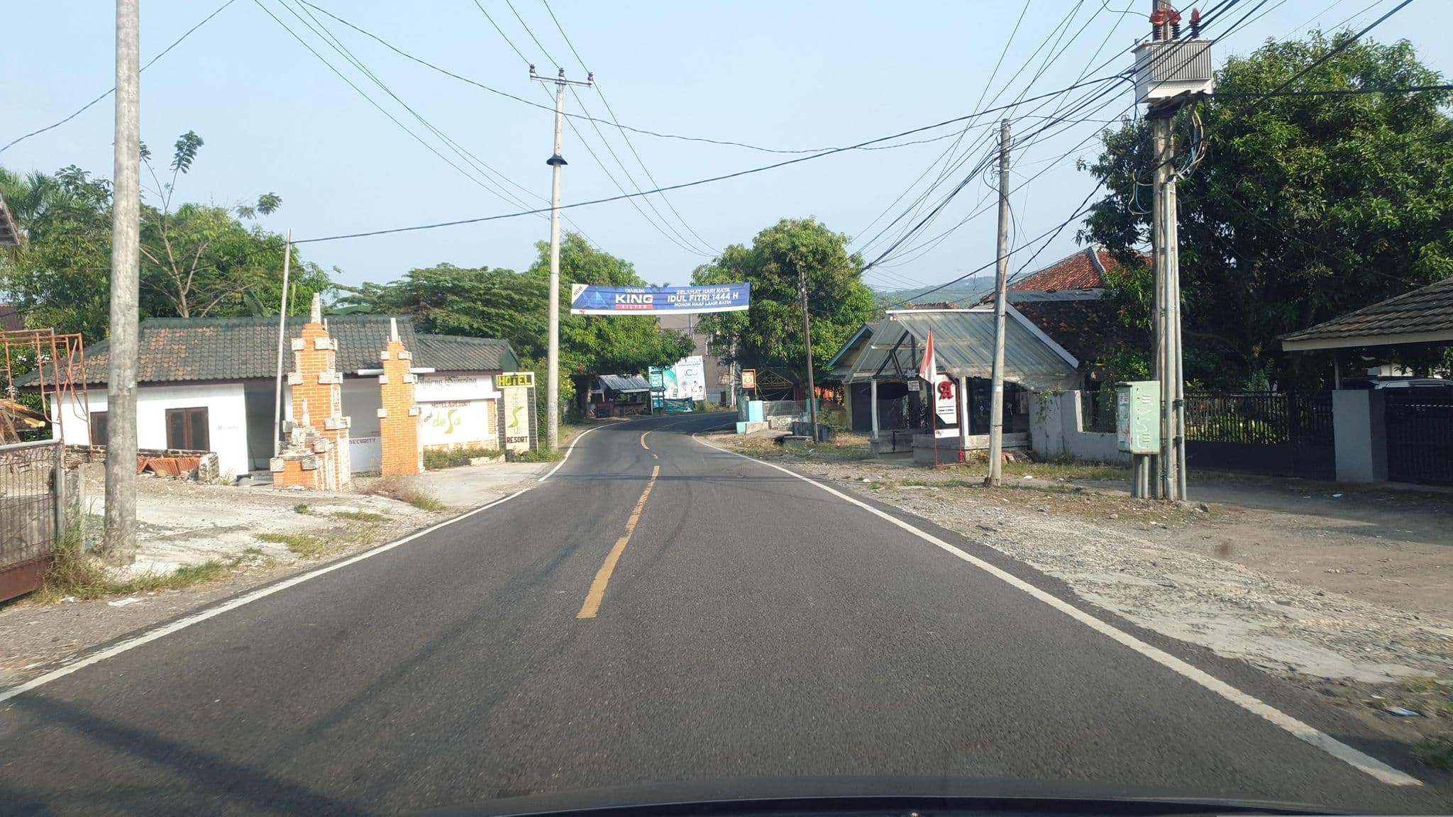 Street view near Hotel Pondok Kencana, Pelabuhanratu — © Kaart_Local (CC BY-SA · Mapillary)