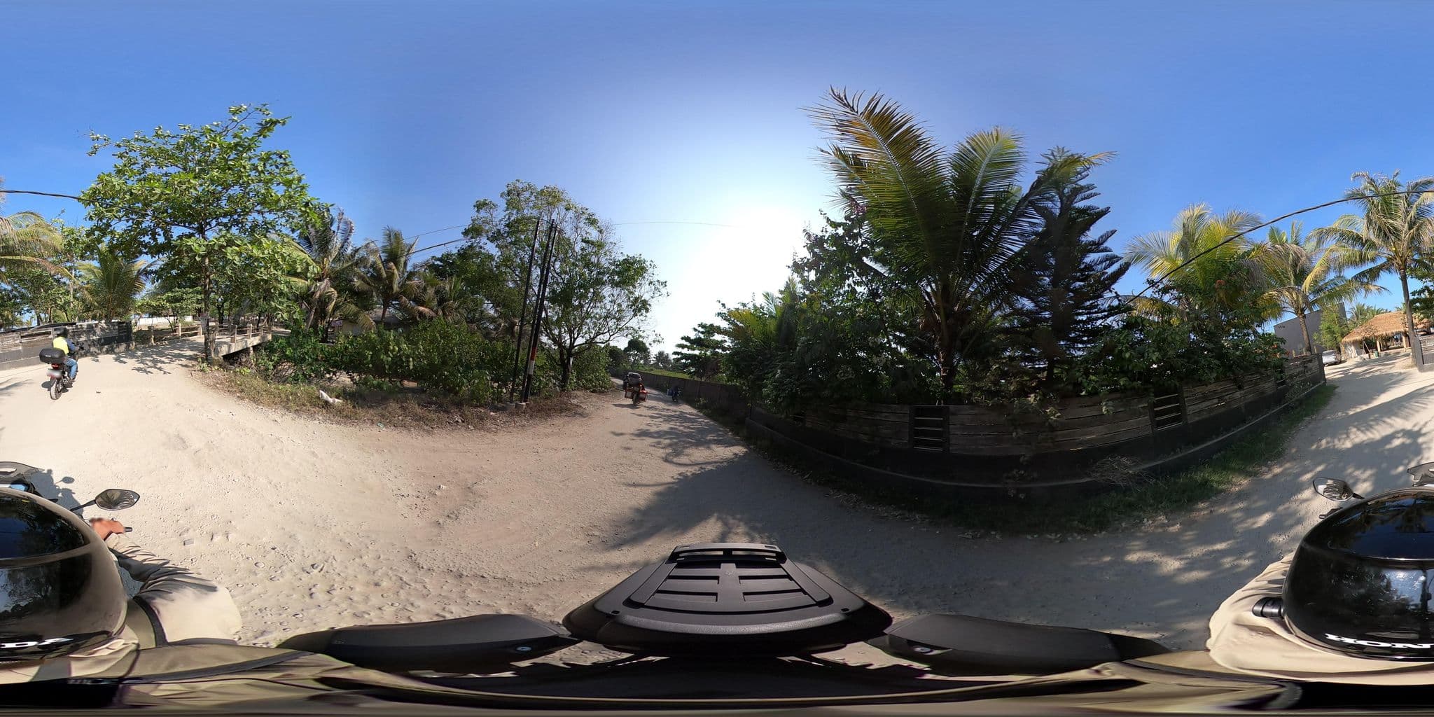 Street view near Turtle Beach Hotel & Resort, Pelabuhanratu — © Kaart_Local (CC BY-SA · Mapillary)