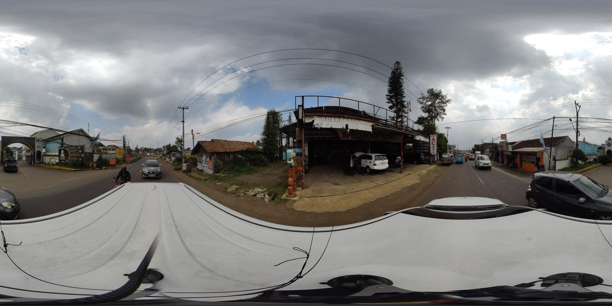 Street view near Hotel Gardenia, Sukabumi — © danbjoseph (CC BY-SA · Mapillary)