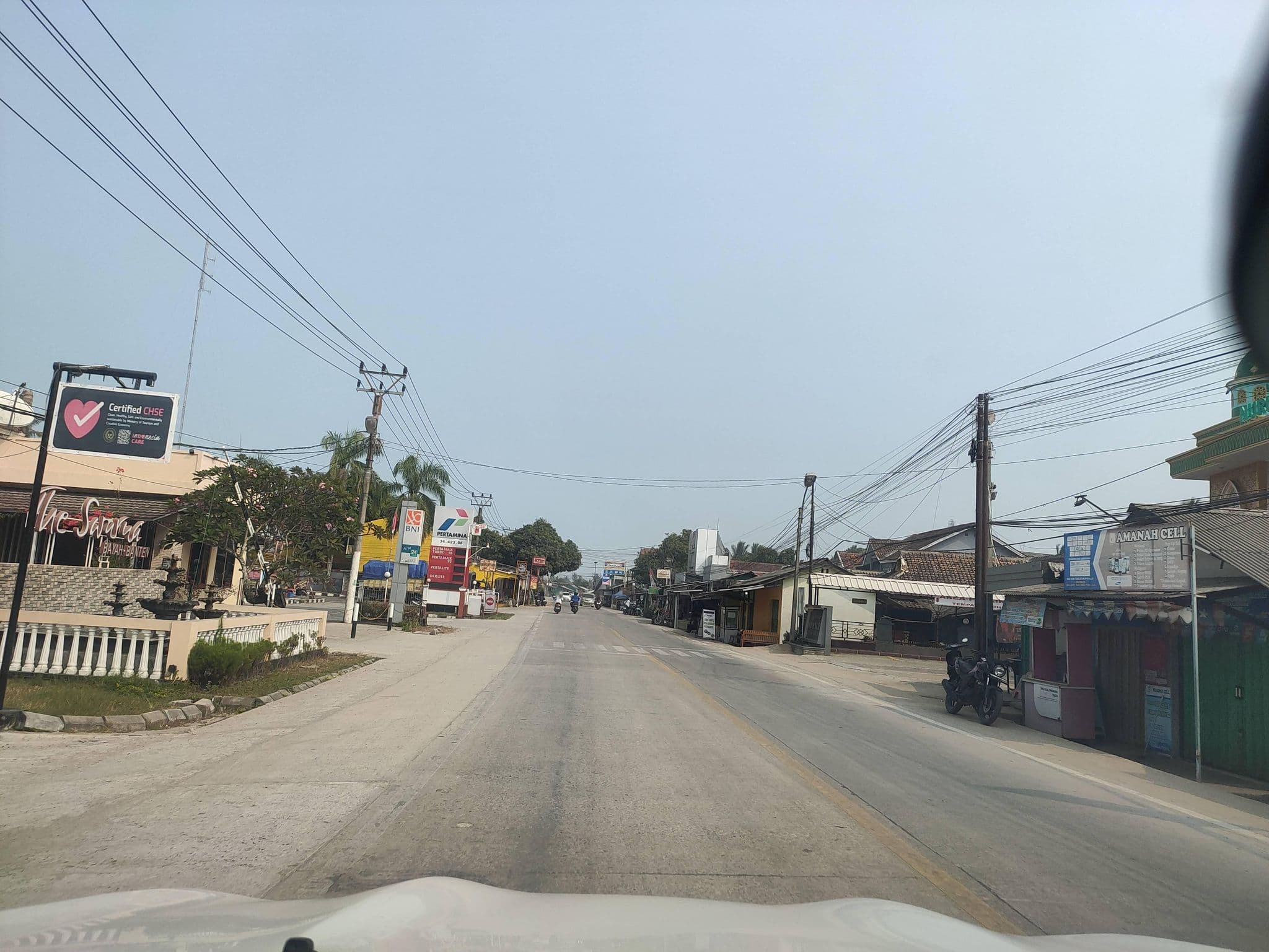Street view near Swarna Inn, Pelabuhanratu — © Kaart_Local (CC BY-SA · Mapillary)