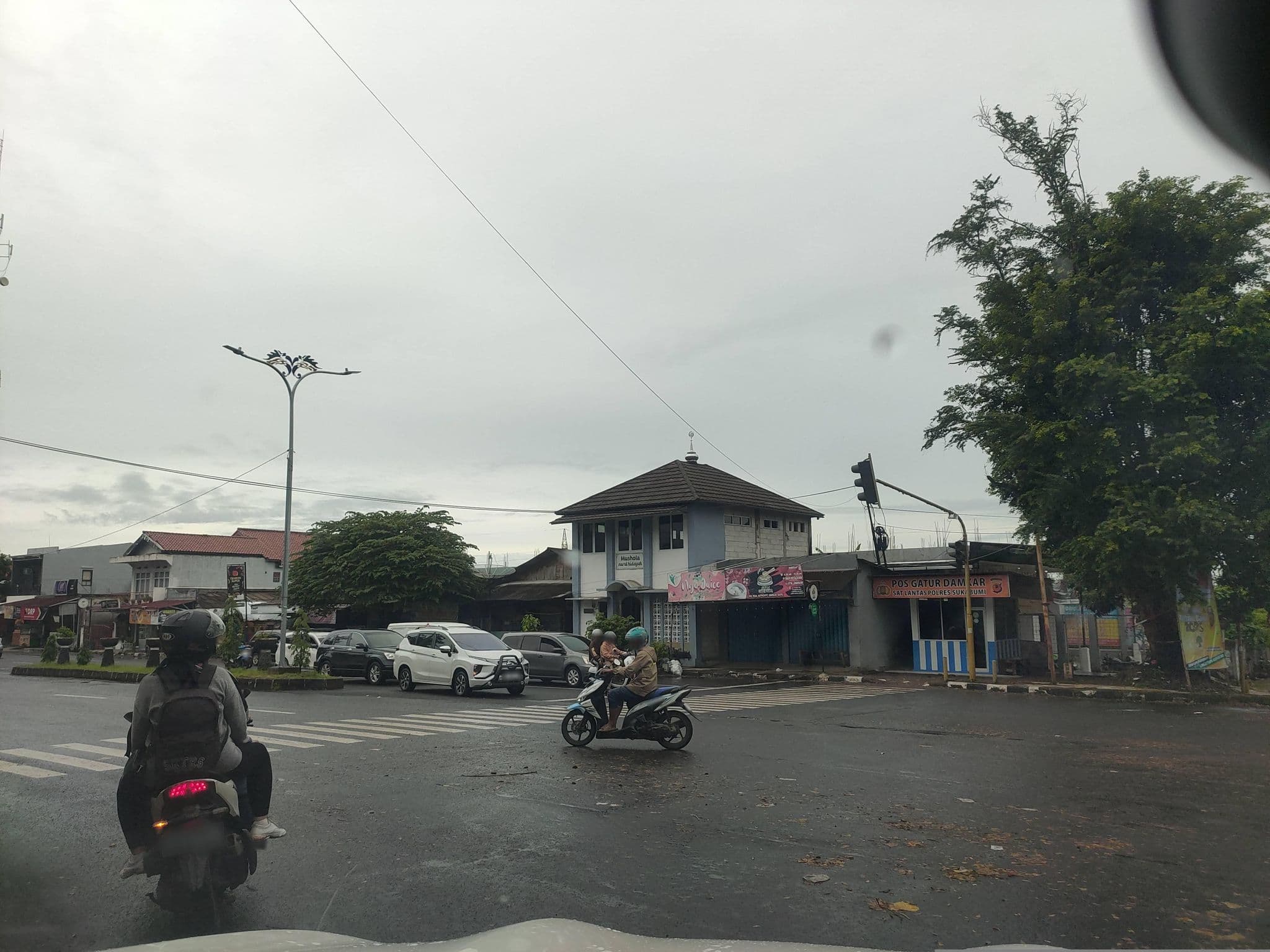 Street view near Hotel permata hijau sukabumi, Pelabuhanratu — © Kaart_Local (CC BY-SA · Mapillary)