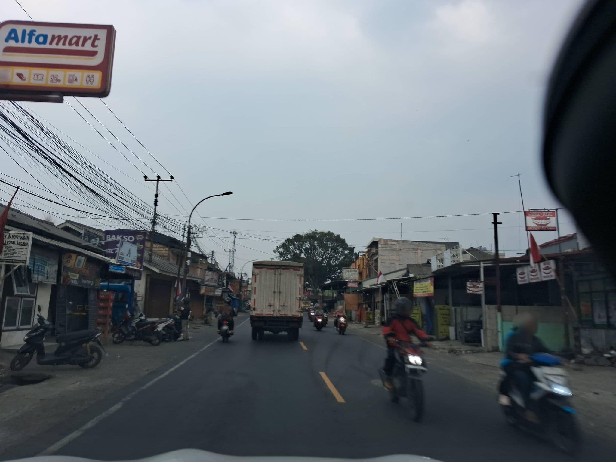 Street view near Silokaview Resort, Resto, & Adventure, Cicurug — © Kaart_Local (CC BY-SA · Mapillary)