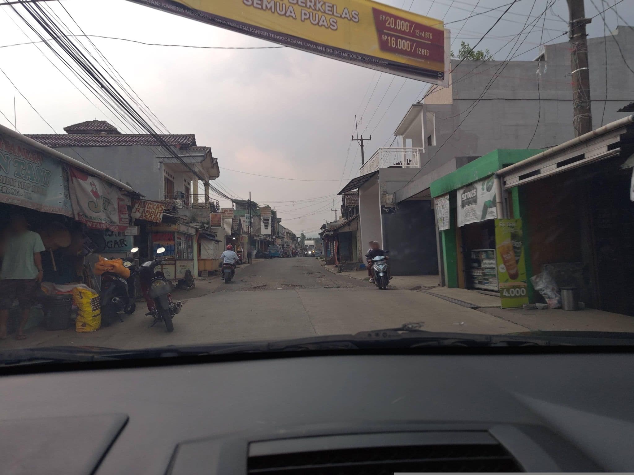 Street view near The Village Resort, Caringin — © FotoPeta (CC BY-SA · Mapillary)