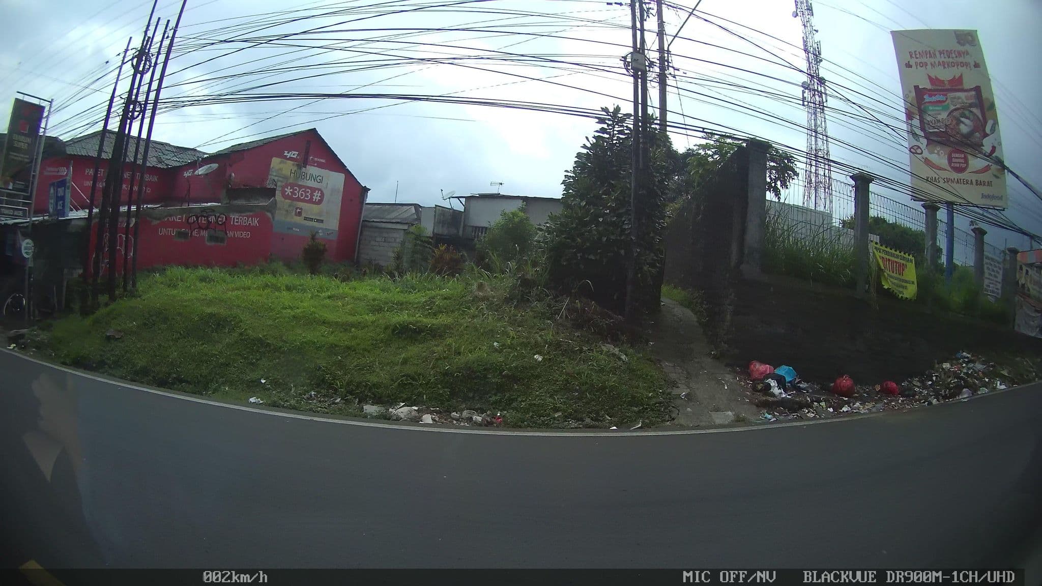 Street view near Nyiur Indah Hotel & Resort, Caringin — © kaart_2 (CC BY-SA · Mapillary)