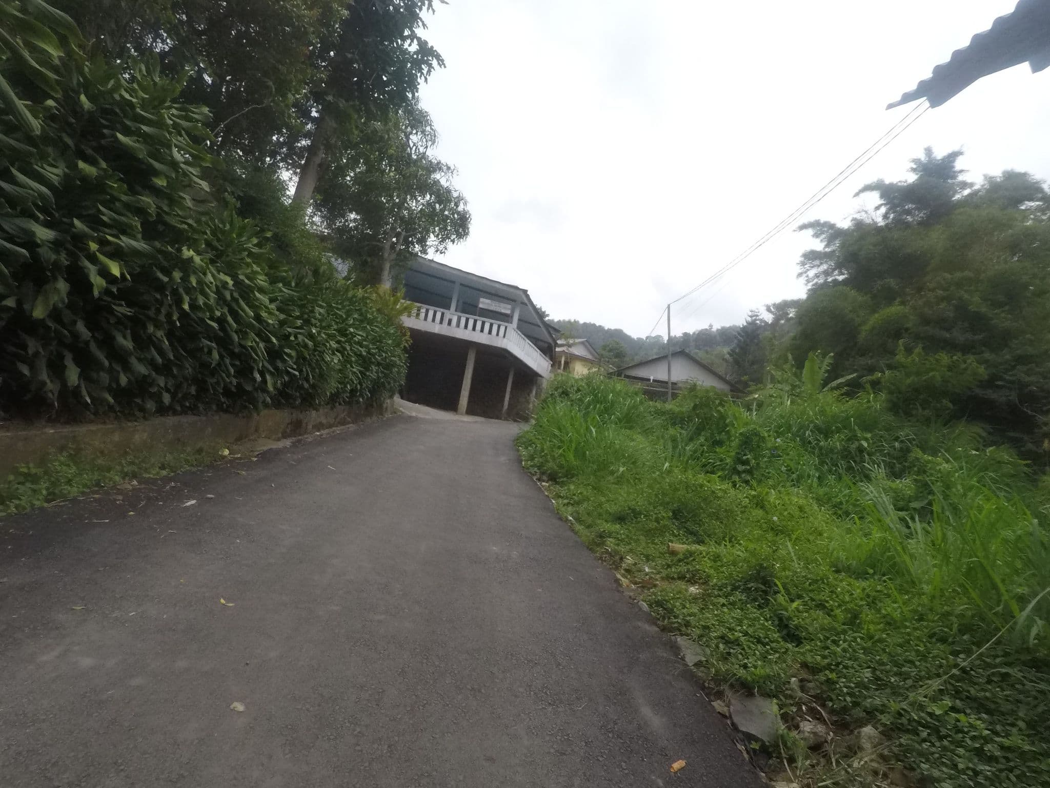 Street view near villa estrata 1, Caringin — © hannurahosea (CC BY-SA · Mapillary)