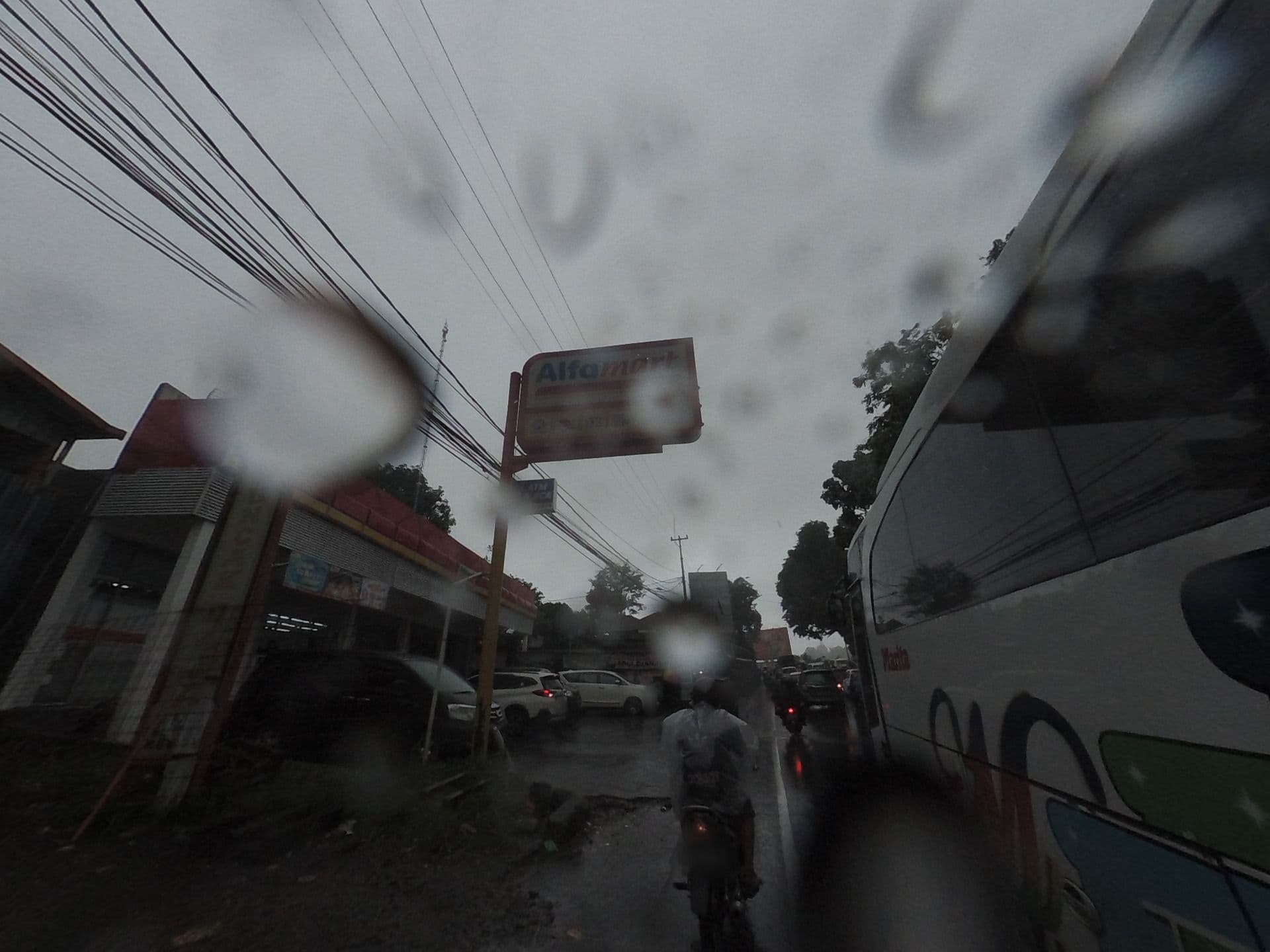 Street view near Hotel Gubug Jaya Cibogo, Caringin — © rizkaiwanda (CC BY-SA · Mapillary)