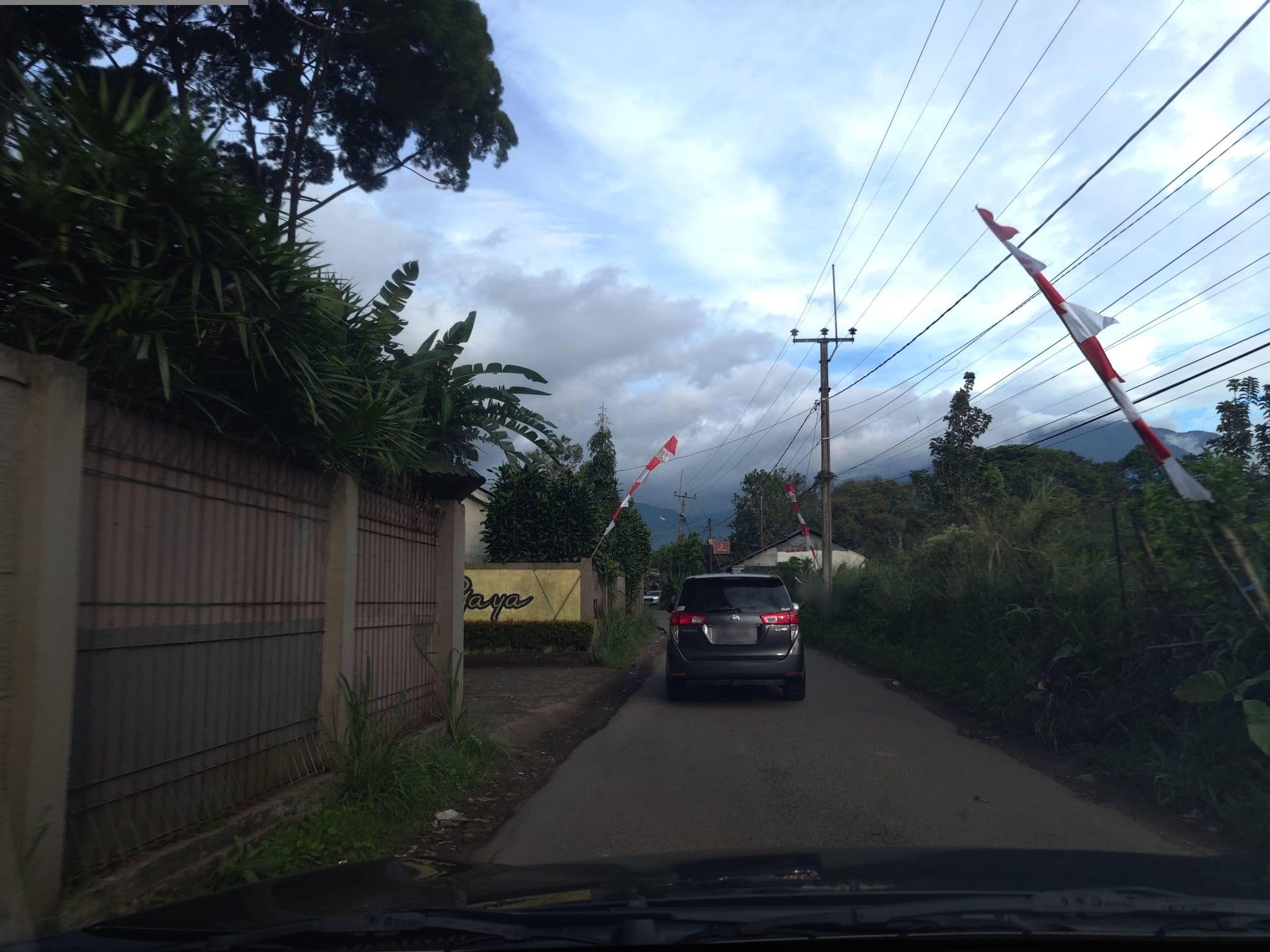 Street view near Villa Gaya Maria, Caringin — © FotoPeta (CC BY-SA · Mapillary)