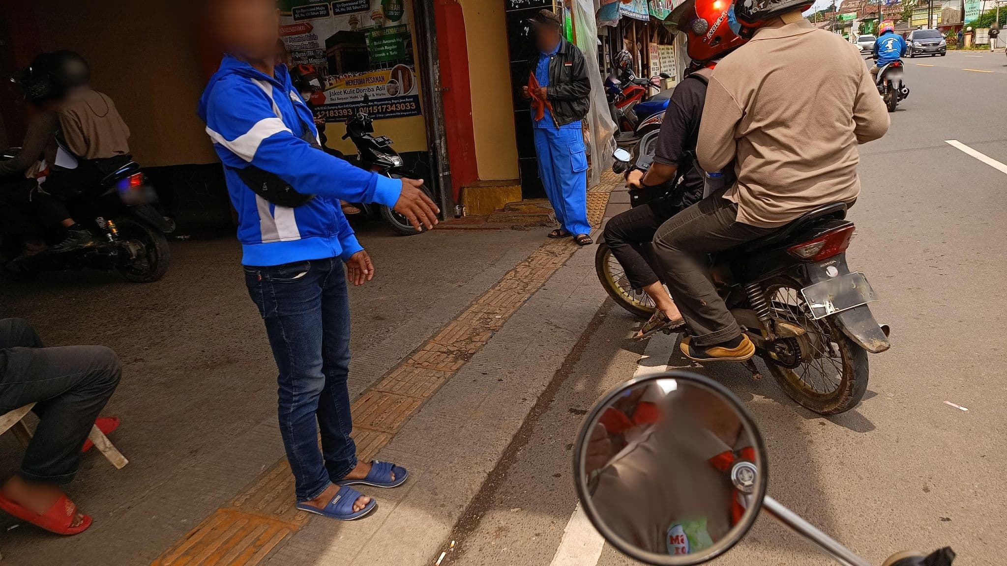 Street view near Mega Hotel And Resort, Caringin — © riyadiwibowo (CC BY-SA · Mapillary)