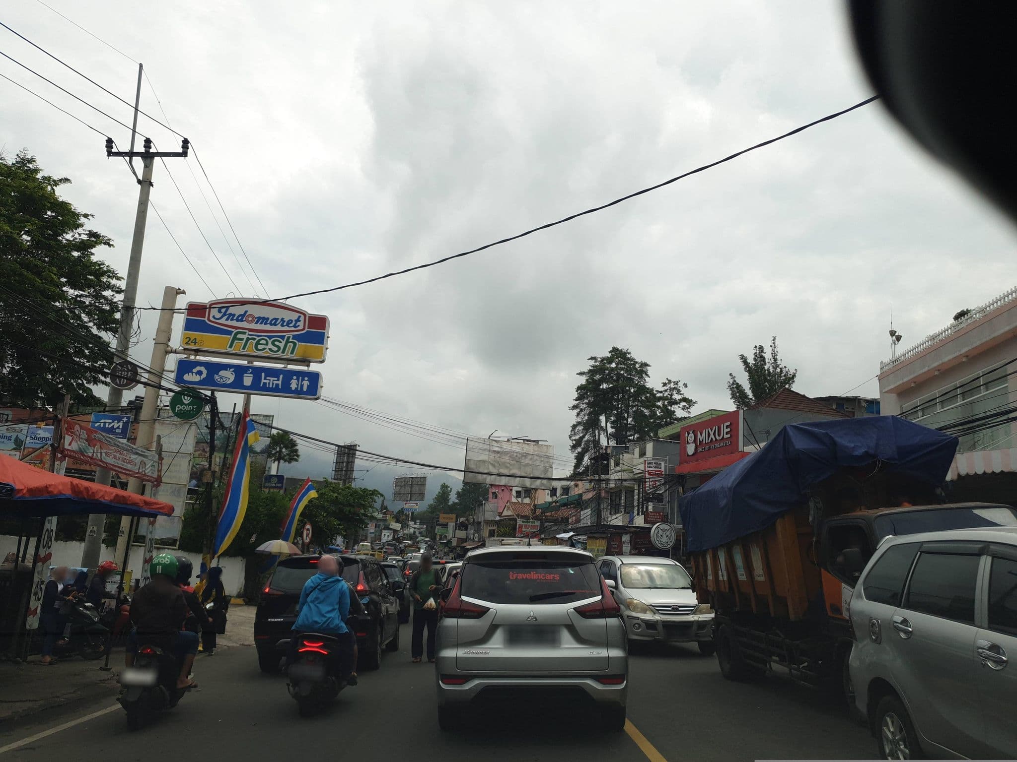 Street view near Villa Roedjiemin family, Caringin — © Kaart_Local (CC BY-SA · Mapillary)