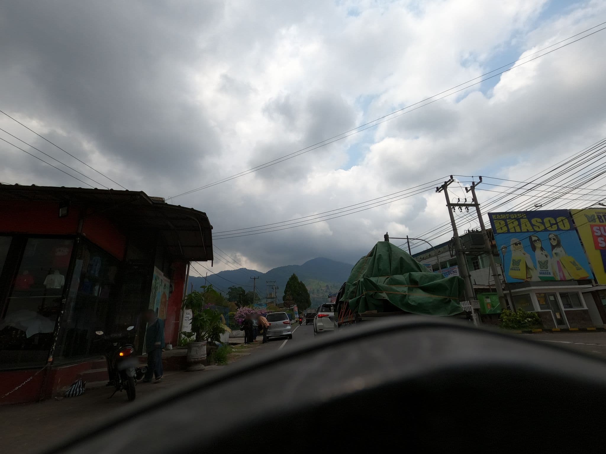 Street view near Kampung Bamboe Ciloto, Puncak, Cianjur — © addharuery (CC BY-SA · Mapillary)