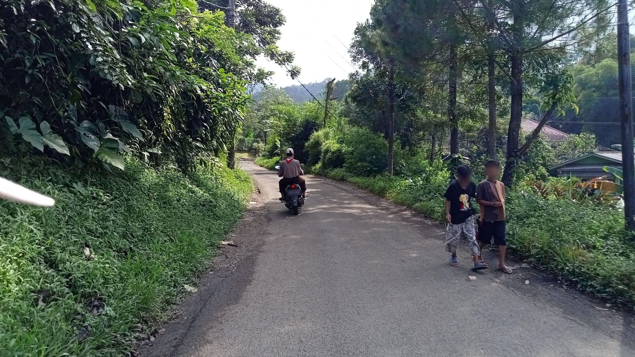 Street view near Mega mendung, Caringin — © Ravifdanuarta (CC BY-SA · Mapillary)