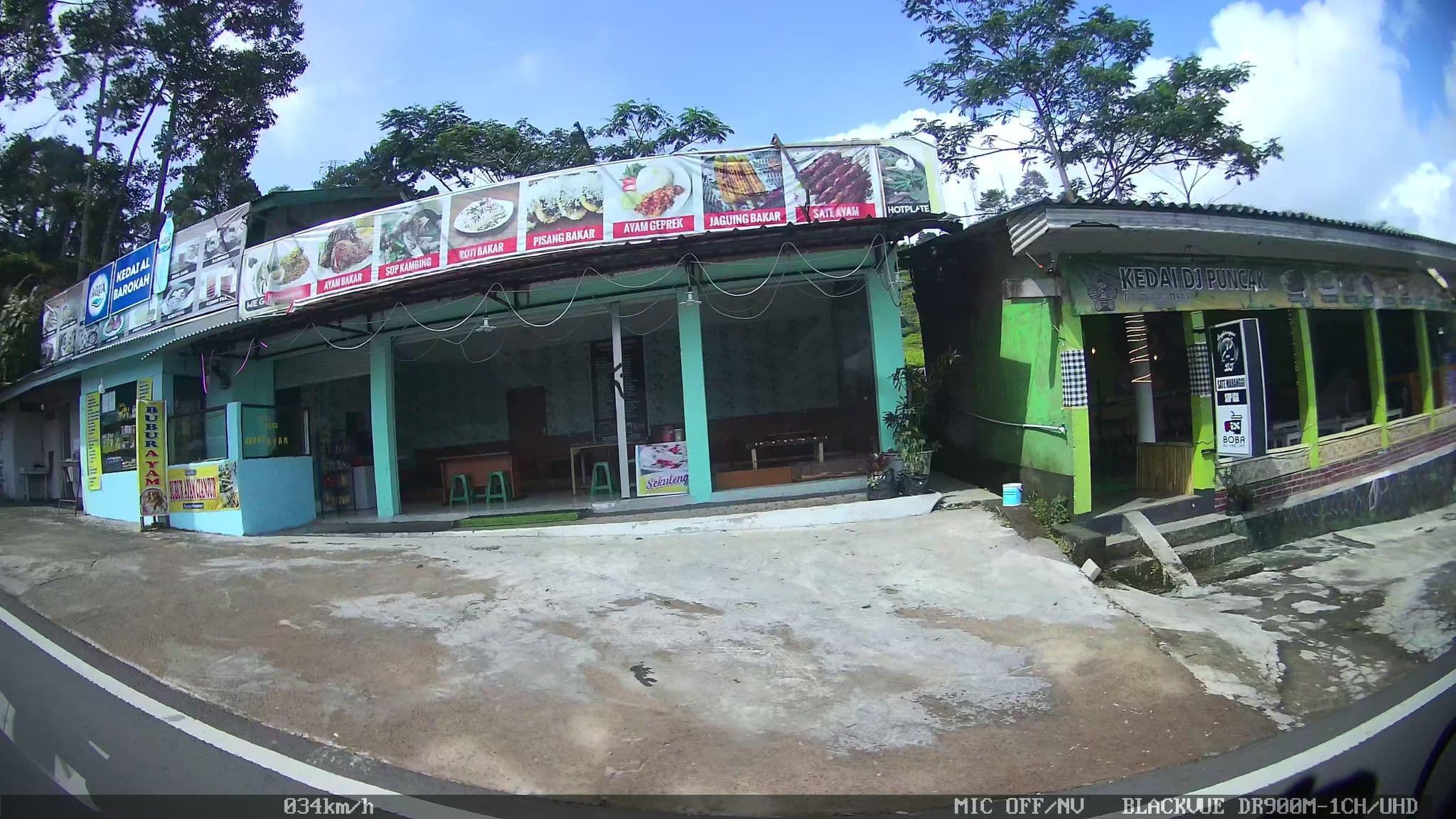 Street view near Villa Mas, Caringin — © kaart_2 (CC BY-SA · Mapillary)