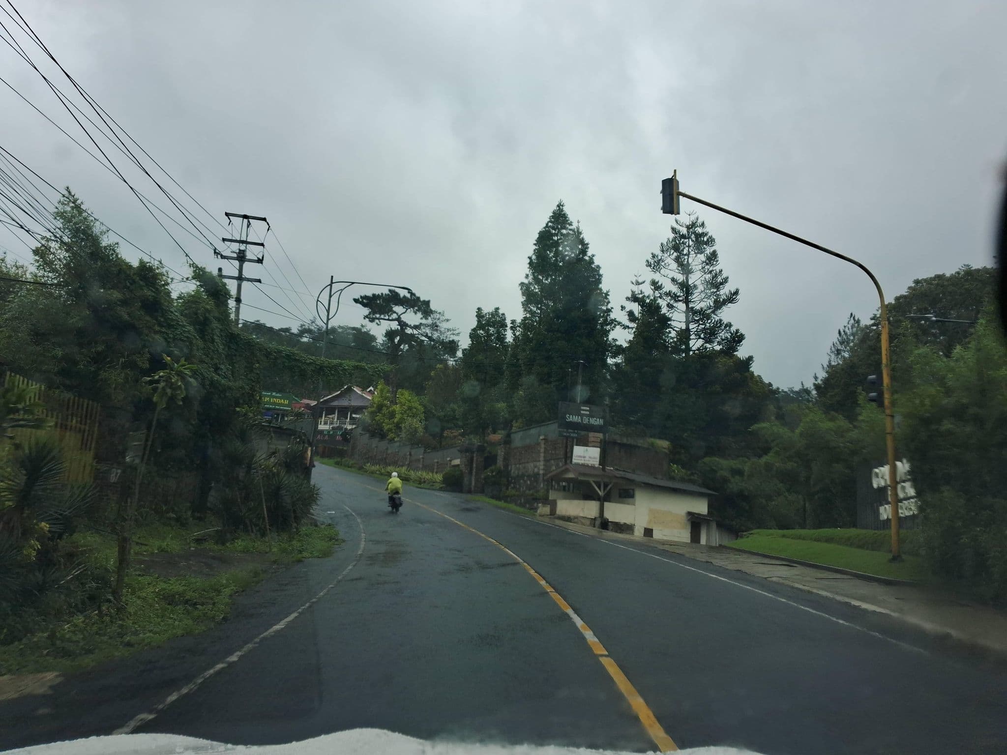 Street view near Grand Aston Puncak, Cianjur — © Kaart_Local (CC BY-SA · Mapillary)