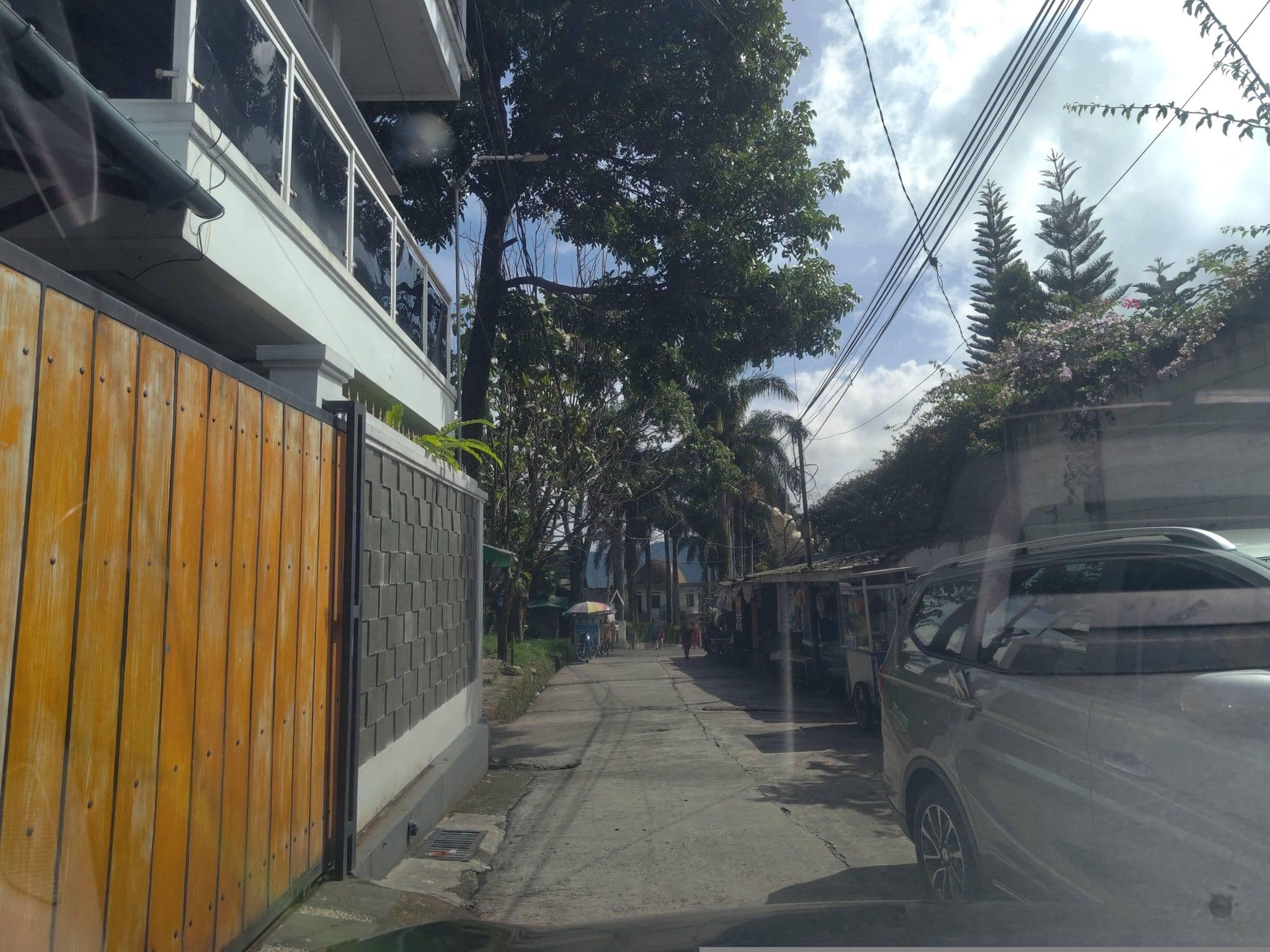 Street view near The Pinewood, Caringin — © FotoPeta (CC BY-SA · Mapillary)
