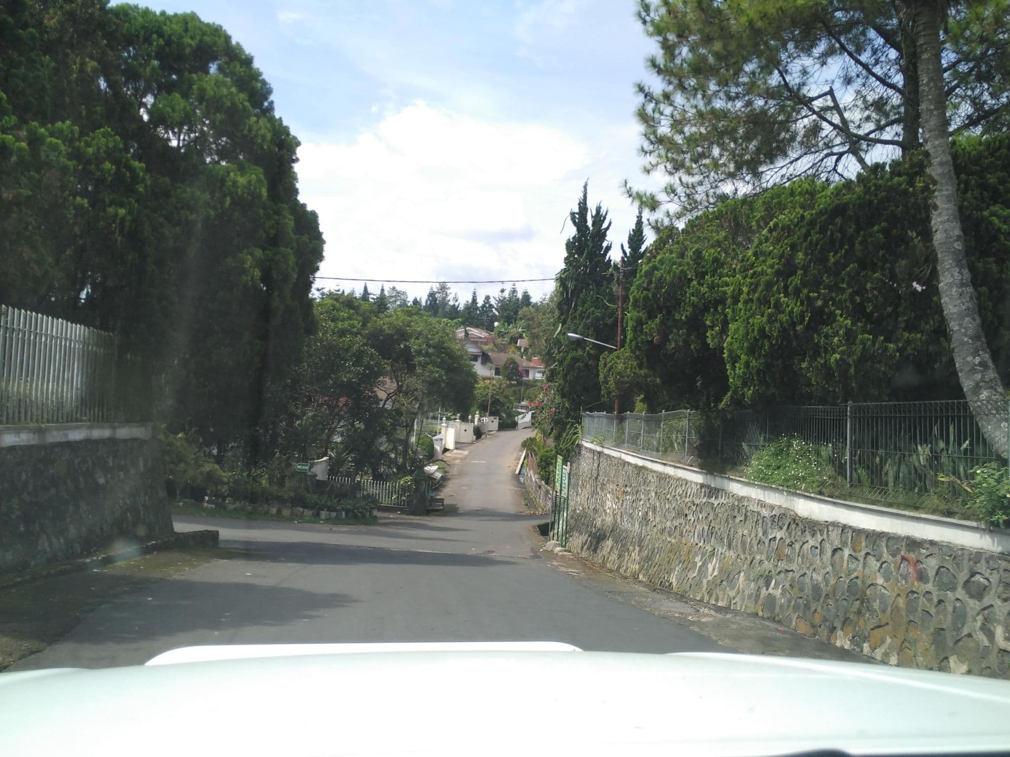 Street view near Villa Hosana Cimacan, Cianjur — © roadroid (CC BY-SA · Mapillary)