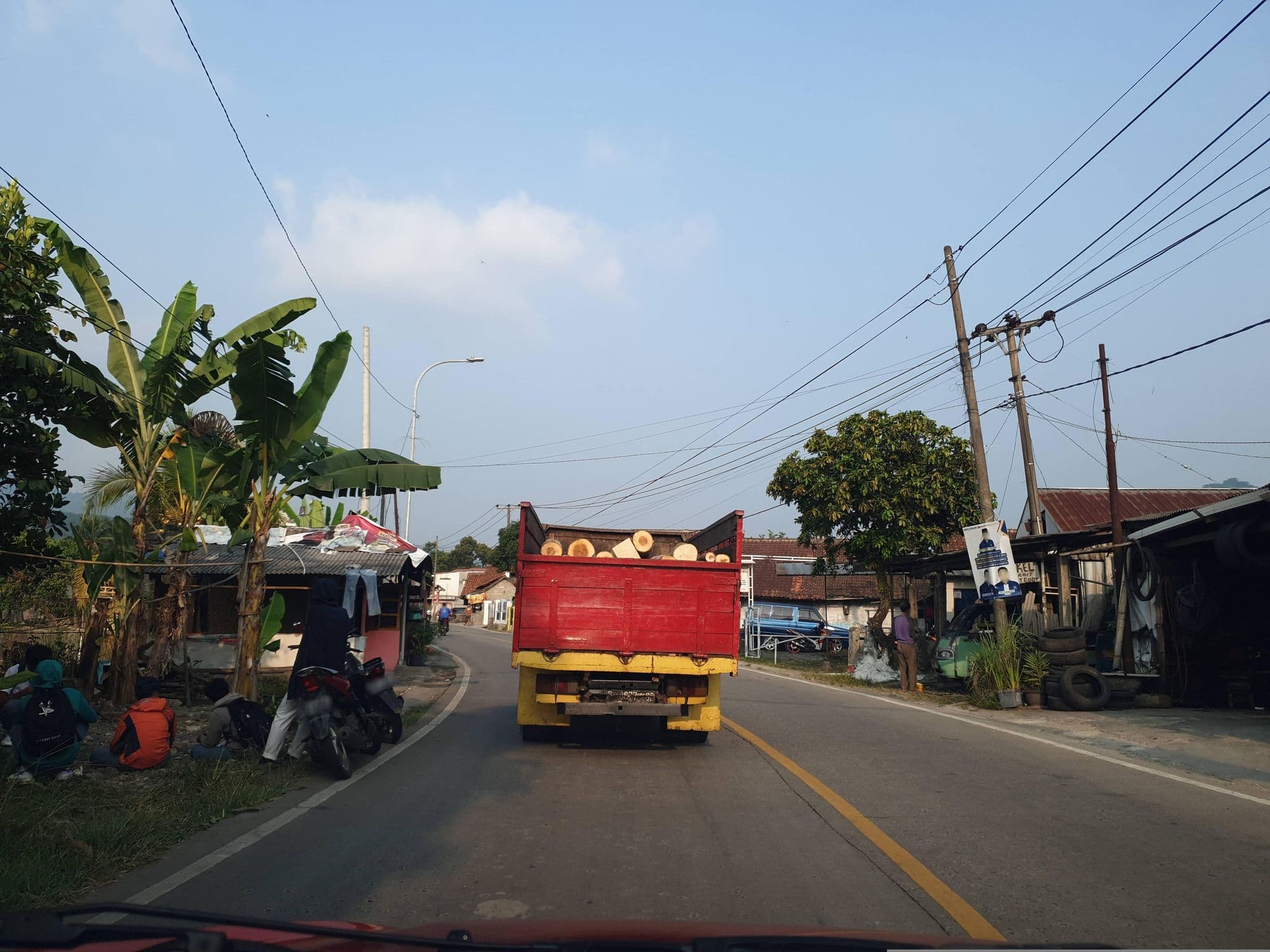 Street view near Surya indah hotel resort & villa, Ciampea — © Kaart_Local (CC BY-SA · Mapillary)