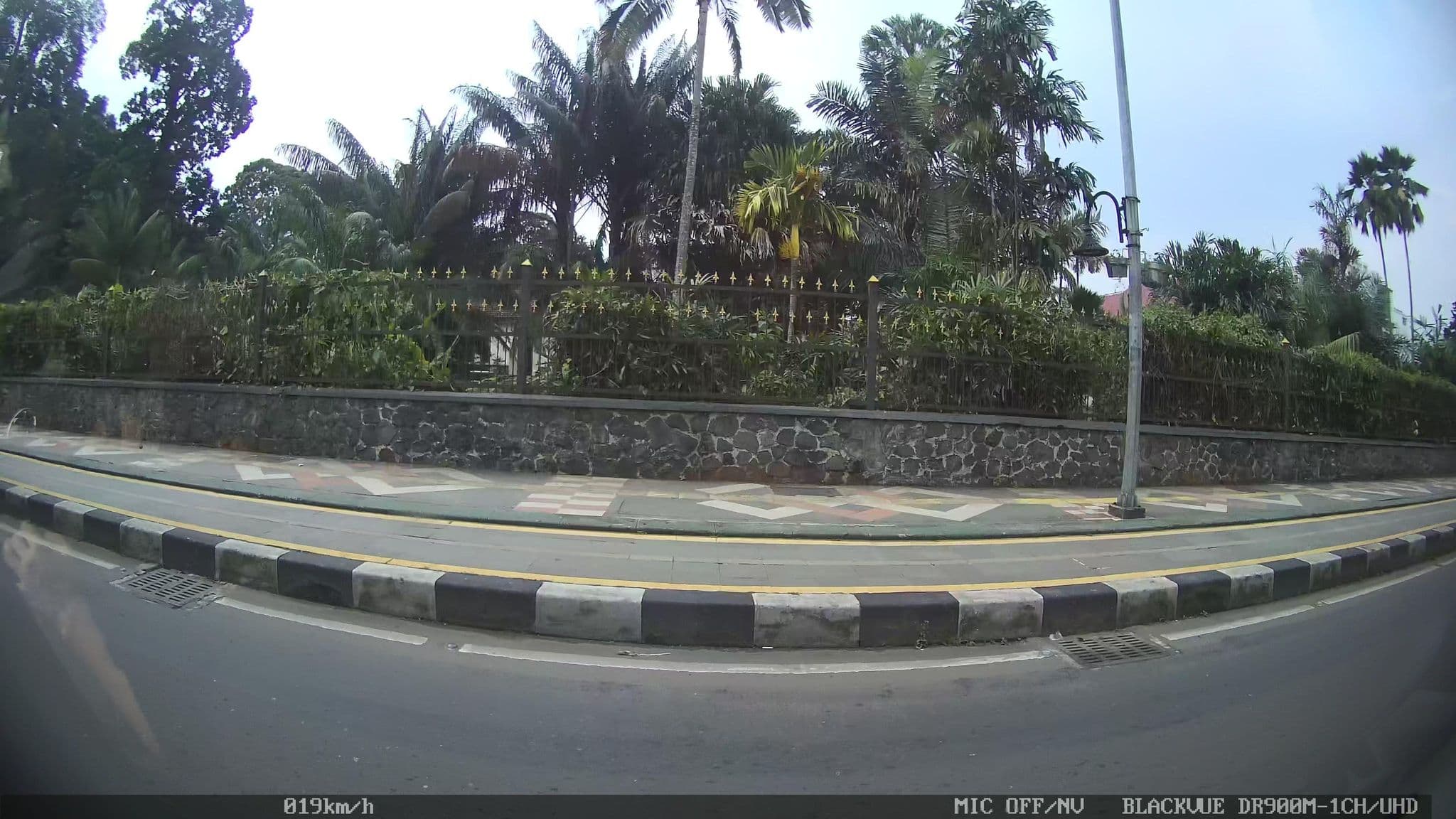 Street view near Braja Mustika Hotel & Convention Center, Bogor — © kaart_2 (CC BY-SA · Mapillary)
