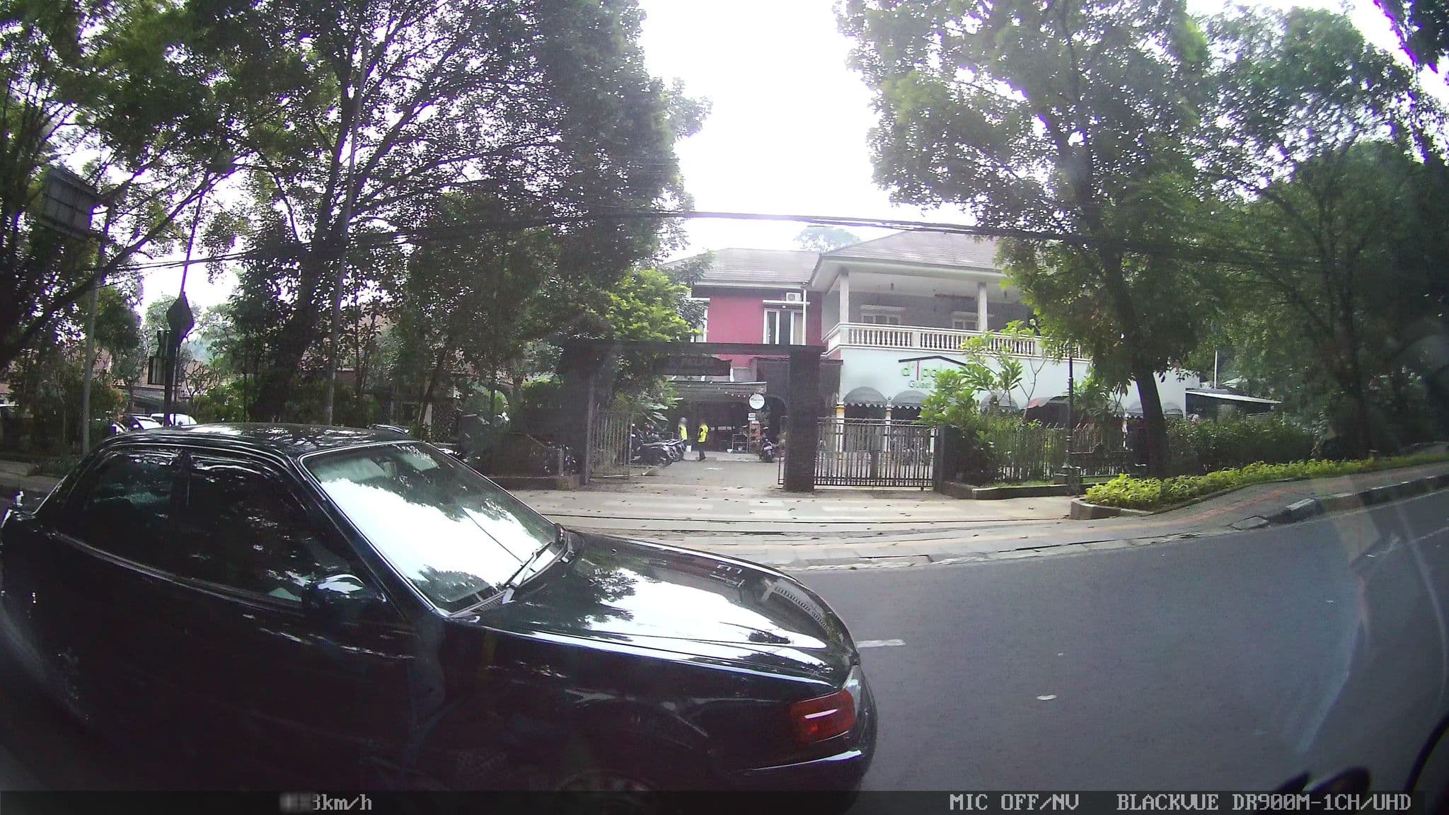 Street view near B 104, Bogor — © kaart_2 (CC BY-SA · Mapillary)