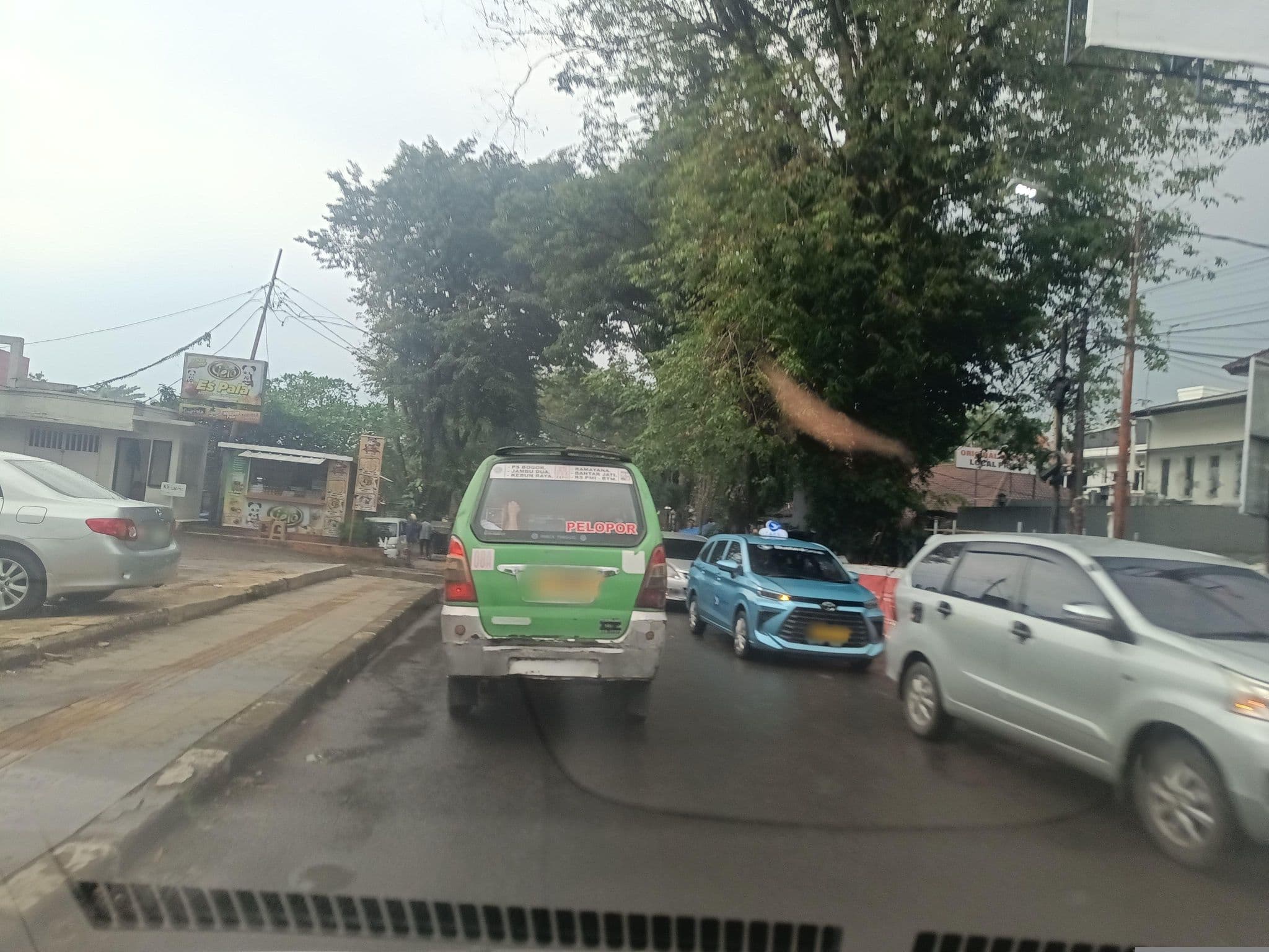 Street view near the mirah hotel, Bogor — © hen0ch (CC BY-SA · Mapillary)