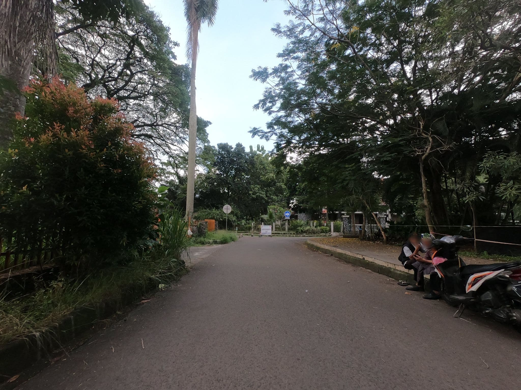 Street view near SBTH Boutique Hotel, Bogor — © hannurahosea (CC BY-SA · Mapillary)
