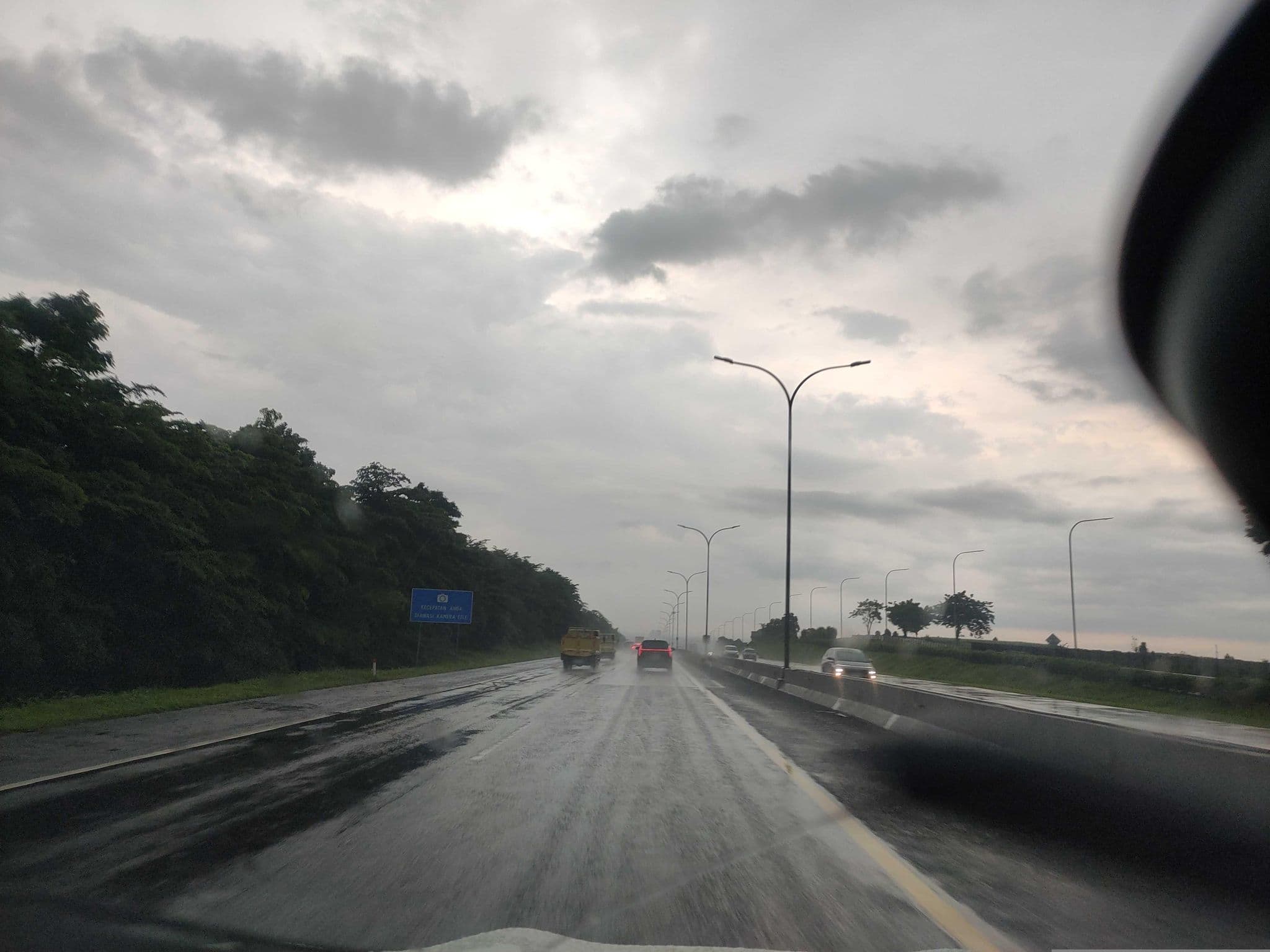 Street view near Hotel taman aer, Bogor — © Kaart_Local (CC BY-SA · Mapillary)