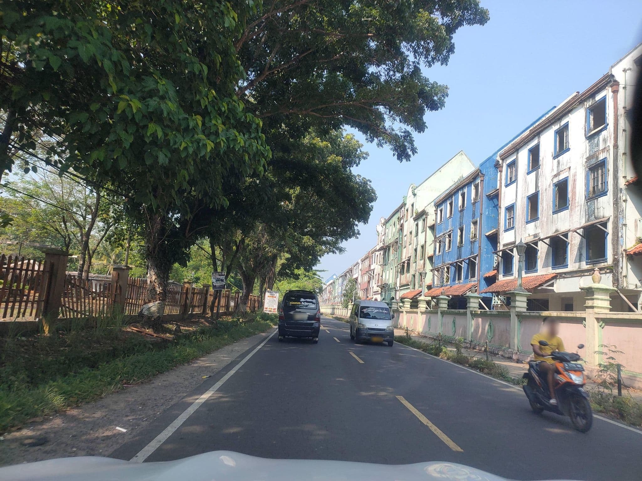 Street view near Nyiur Hijau 12, Labuan — © Kaart_Local (CC BY-SA · Mapillary)