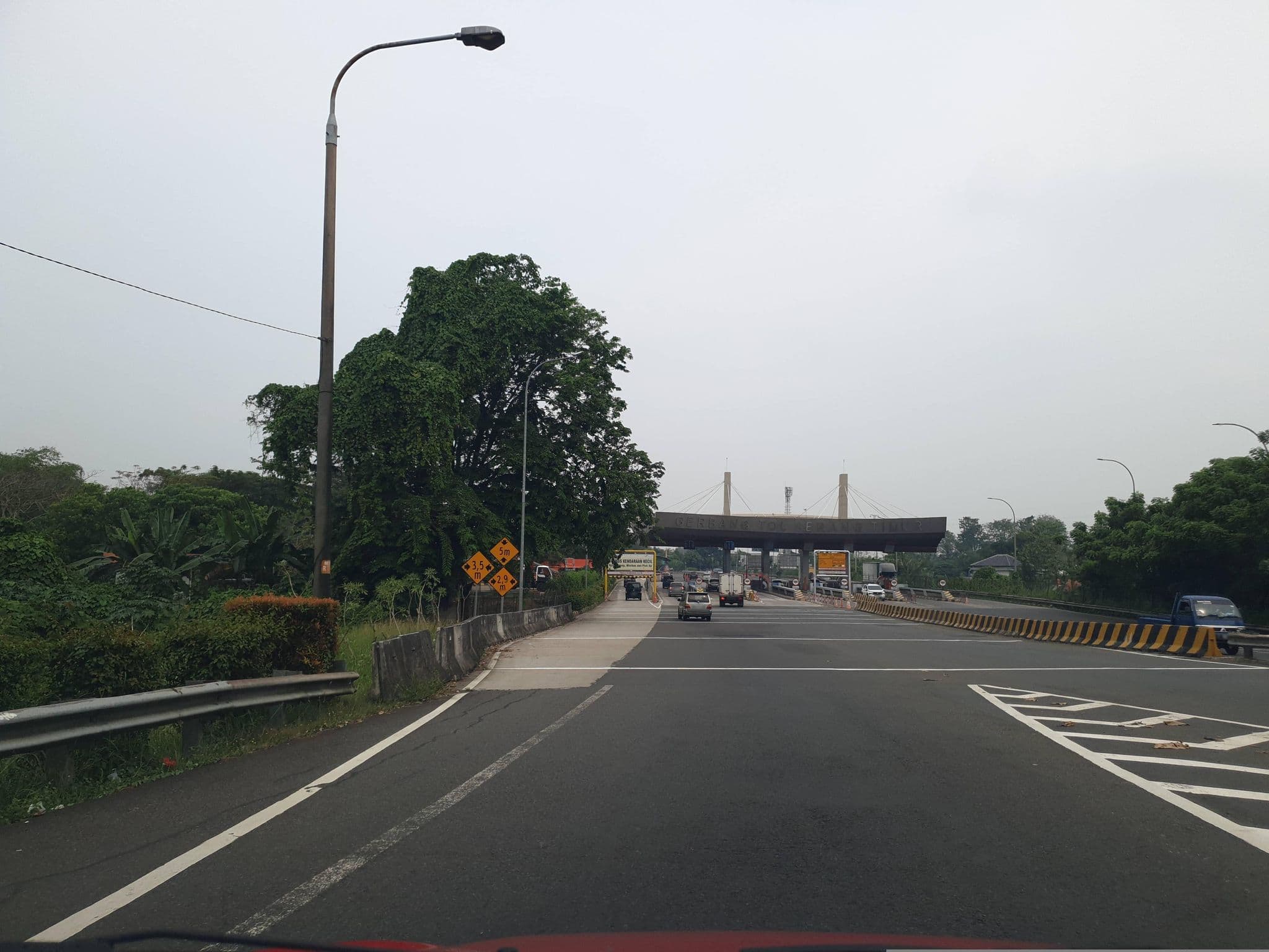 Street view near Santika Kuta ( Bali - Denpasar - Indonesia ), Serang — © Kaart_Local (CC BY-SA · Mapillary)