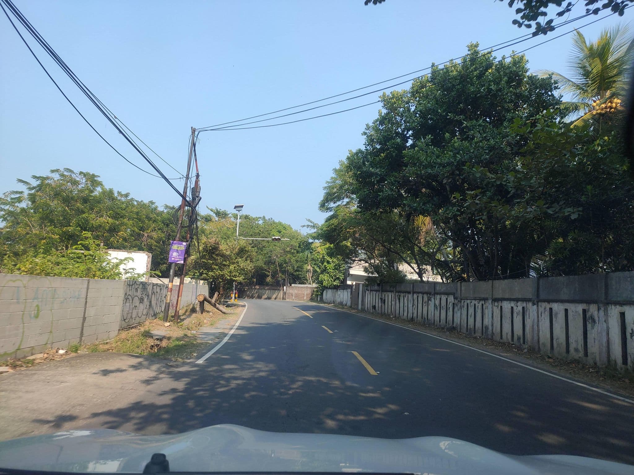 Street view near pantai Karang Bolong, Labuan — © Kaart_Local (CC BY-SA · Mapillary)