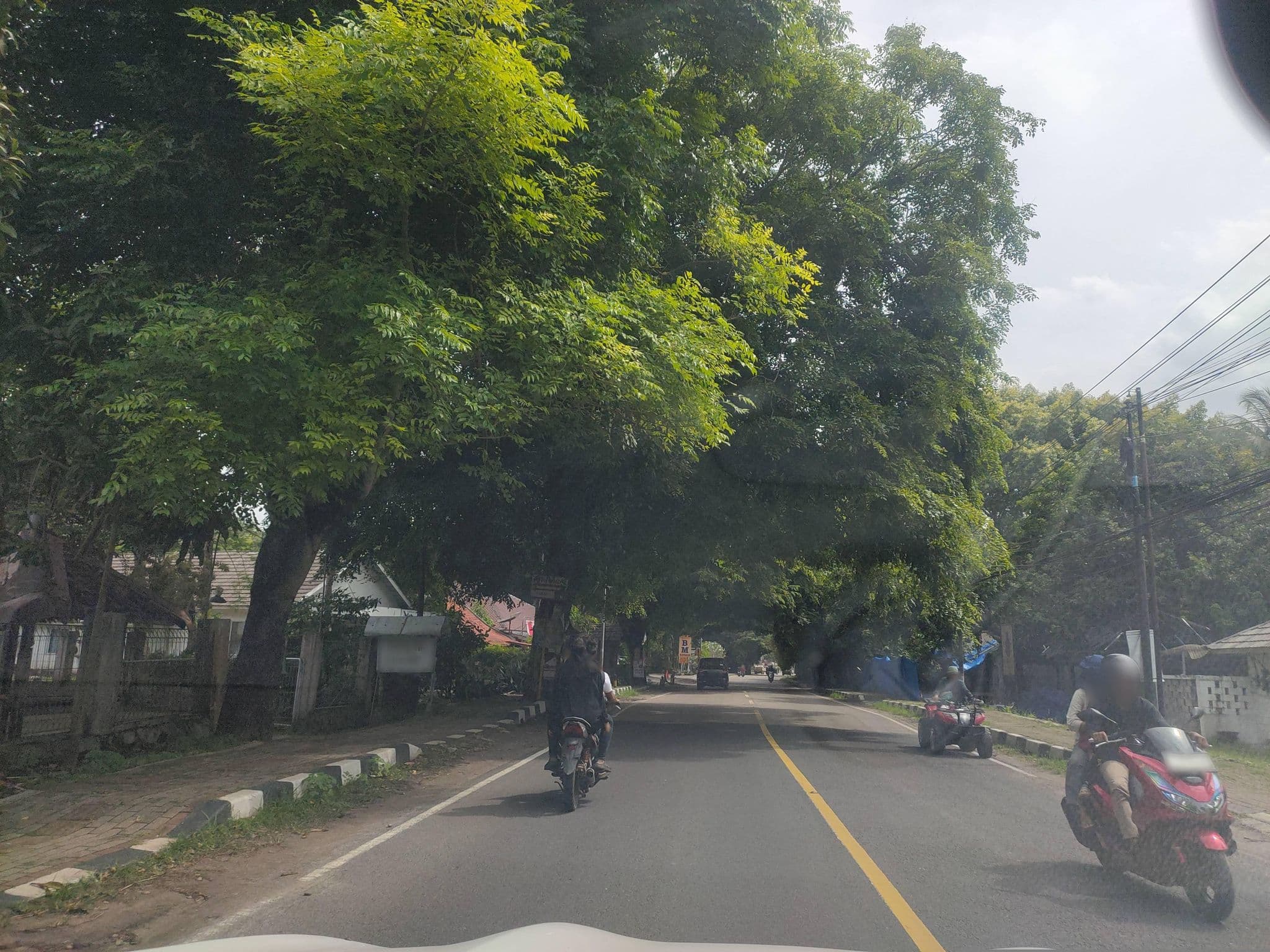 Street view near Nuansa Bali Cottage Besakhi 225, Cilegon — © Kaart_Local (CC BY-SA · Mapillary)