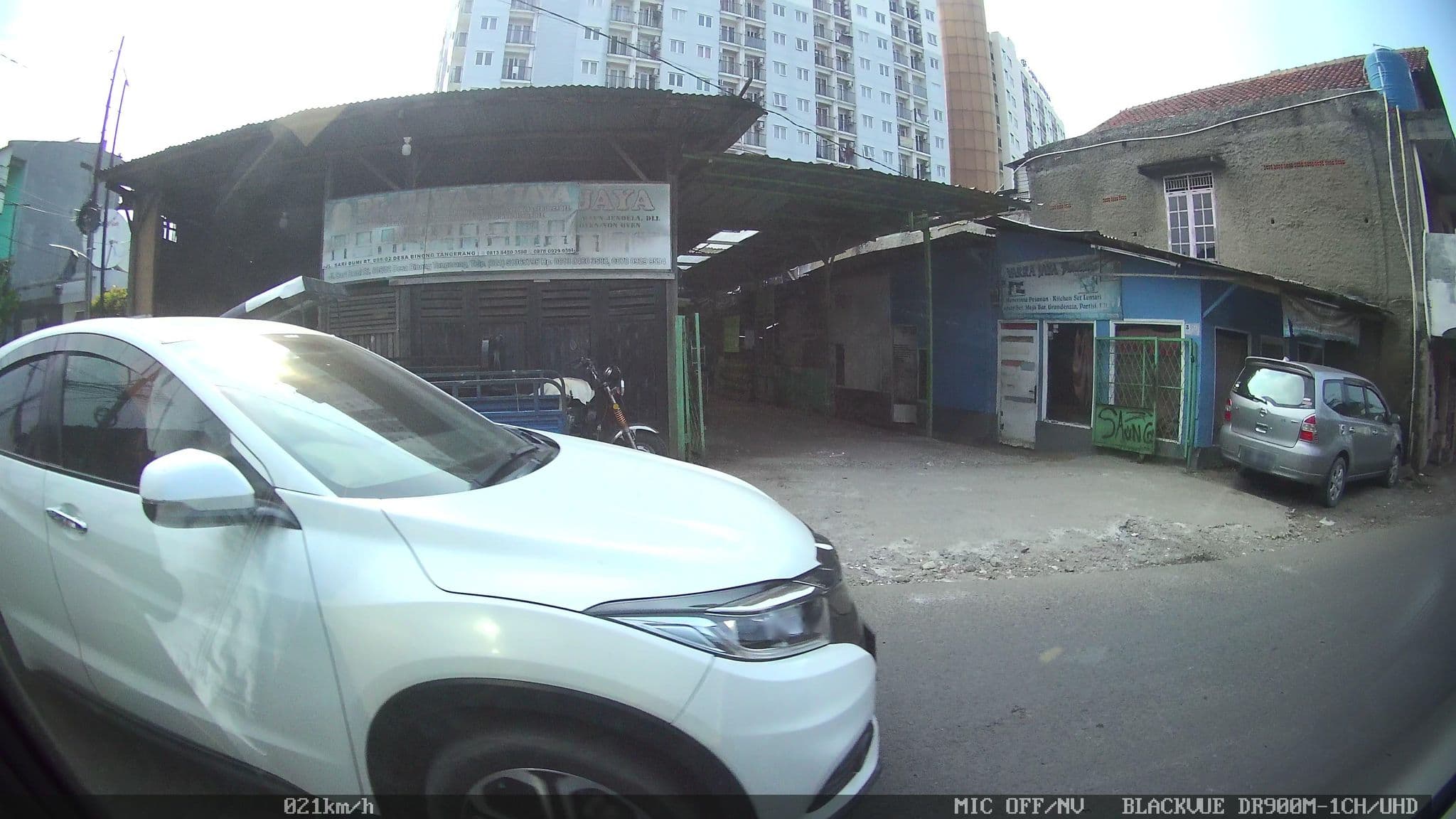 Street view near ZEN Rooms Tangerang Binong, Curug — © kaart_2 (CC BY-SA · Mapillary)