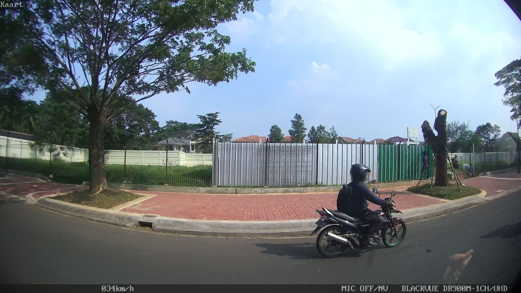 Street view near Executive Room 821, Tangerang — © kaart_2 (CC BY-SA · Mapillary)