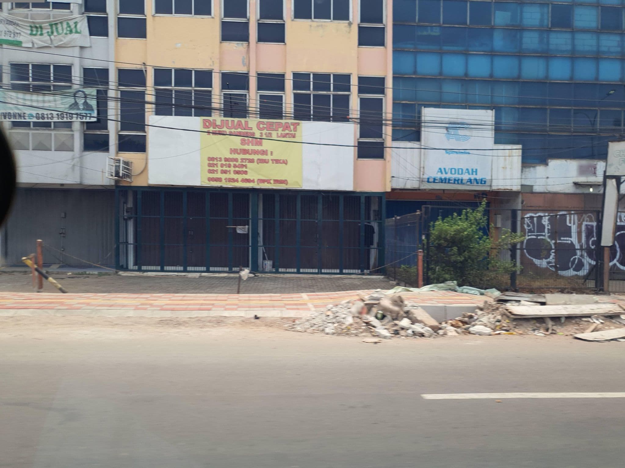 Street view near Harris Hotel, Ciputat — © FotoPeta (CC BY-SA · Mapillary)