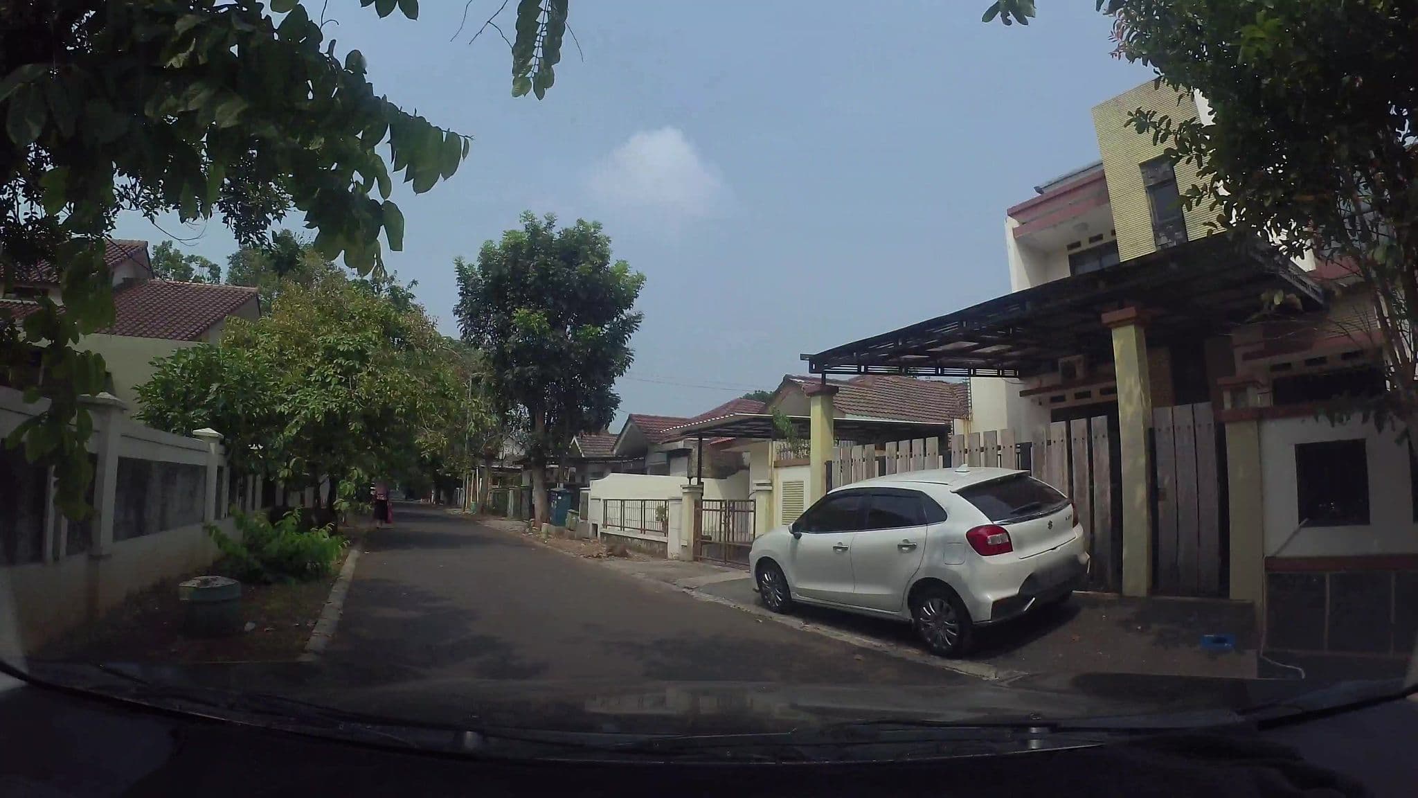 Street view near rumah kencana loka, Serpong — © kaart_3 (CC BY-SA · Mapillary)
