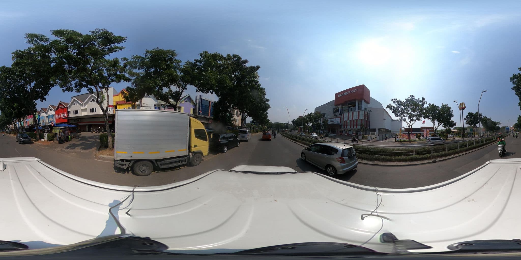 Street view near Ларик-Отель "Хабаровск-City", Ciputat — © kaart5 (CC BY-SA · Mapillary)