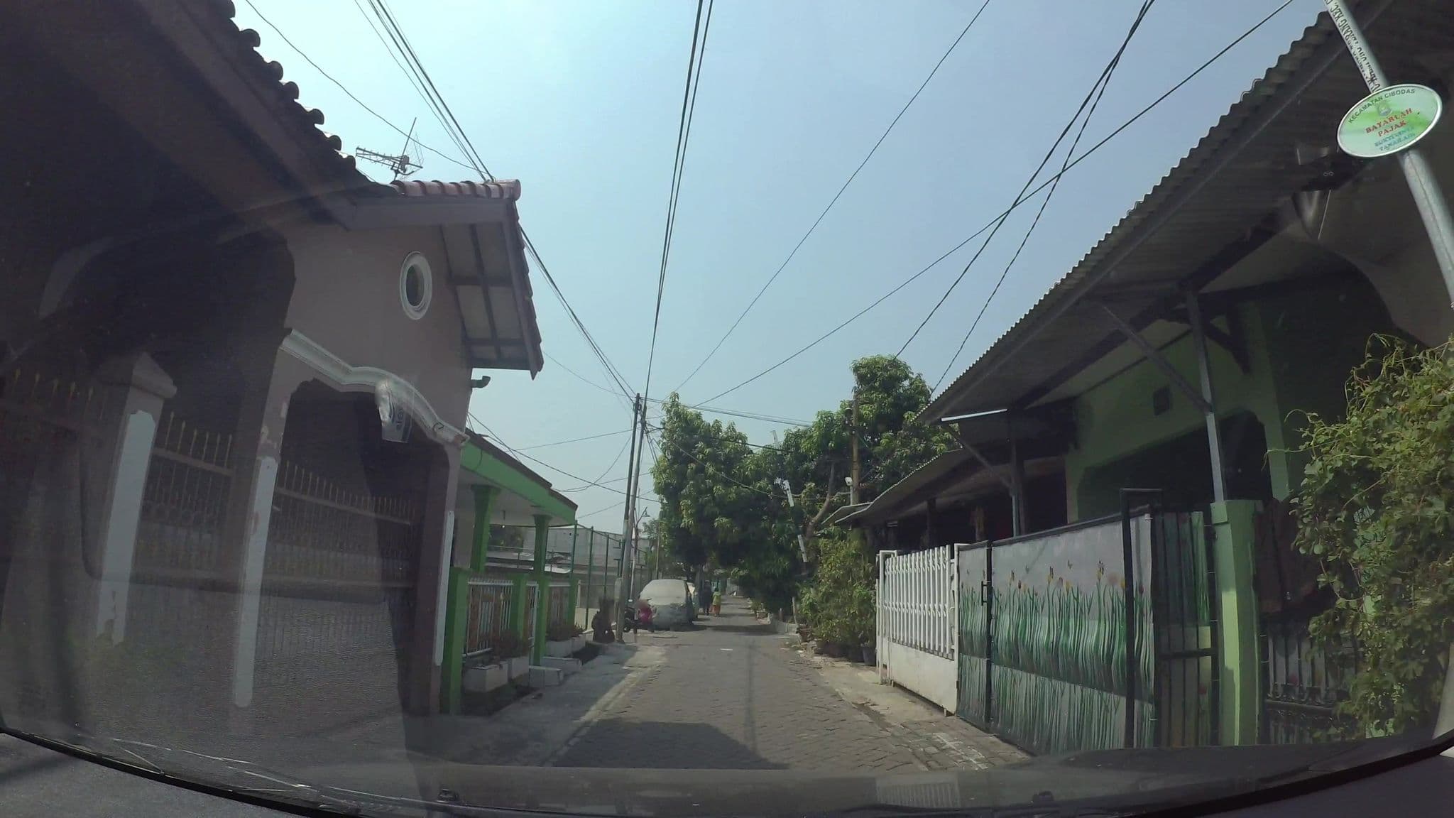 Street view near Flamboyan Hotel Tasik, Tangerang — © kaart_2 (CC BY-SA · Mapillary)