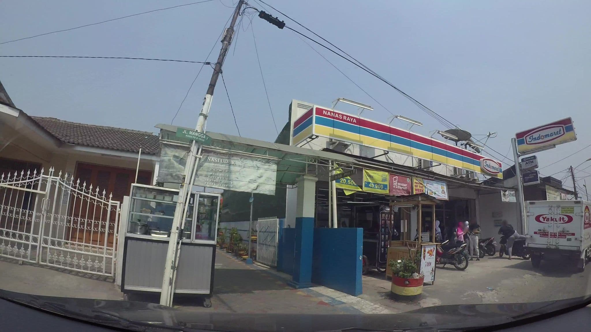 Street view near Quest Hotel - Bali for adm meeting, Tangerang — © kaart_2 (CC BY-SA · Mapillary)