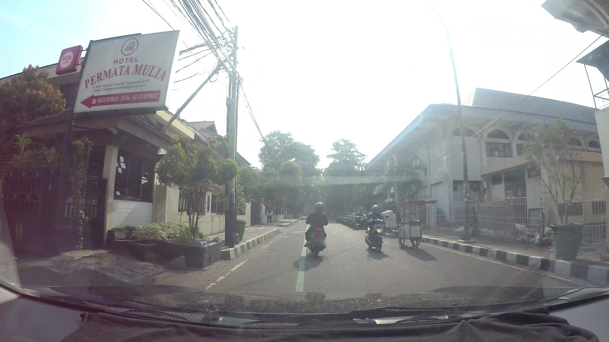 Street view near Hotel Permata Mulia Tangerang, Tangerang — © kaart_3 (CC BY-SA · Mapillary)