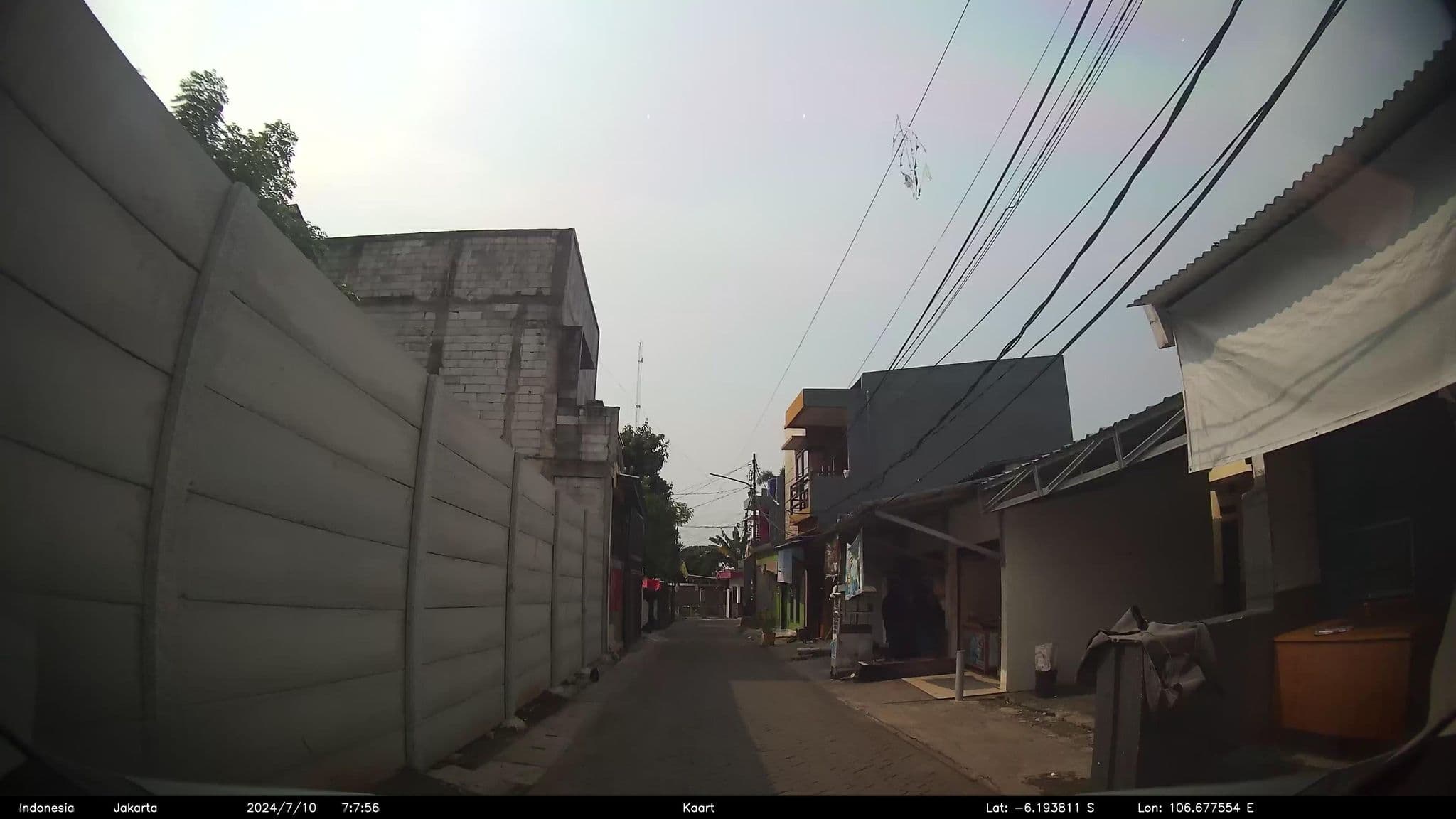 Street view near Puncak Inn Resort, Ciputat — © kaart_1 (CC BY-SA · Mapillary)