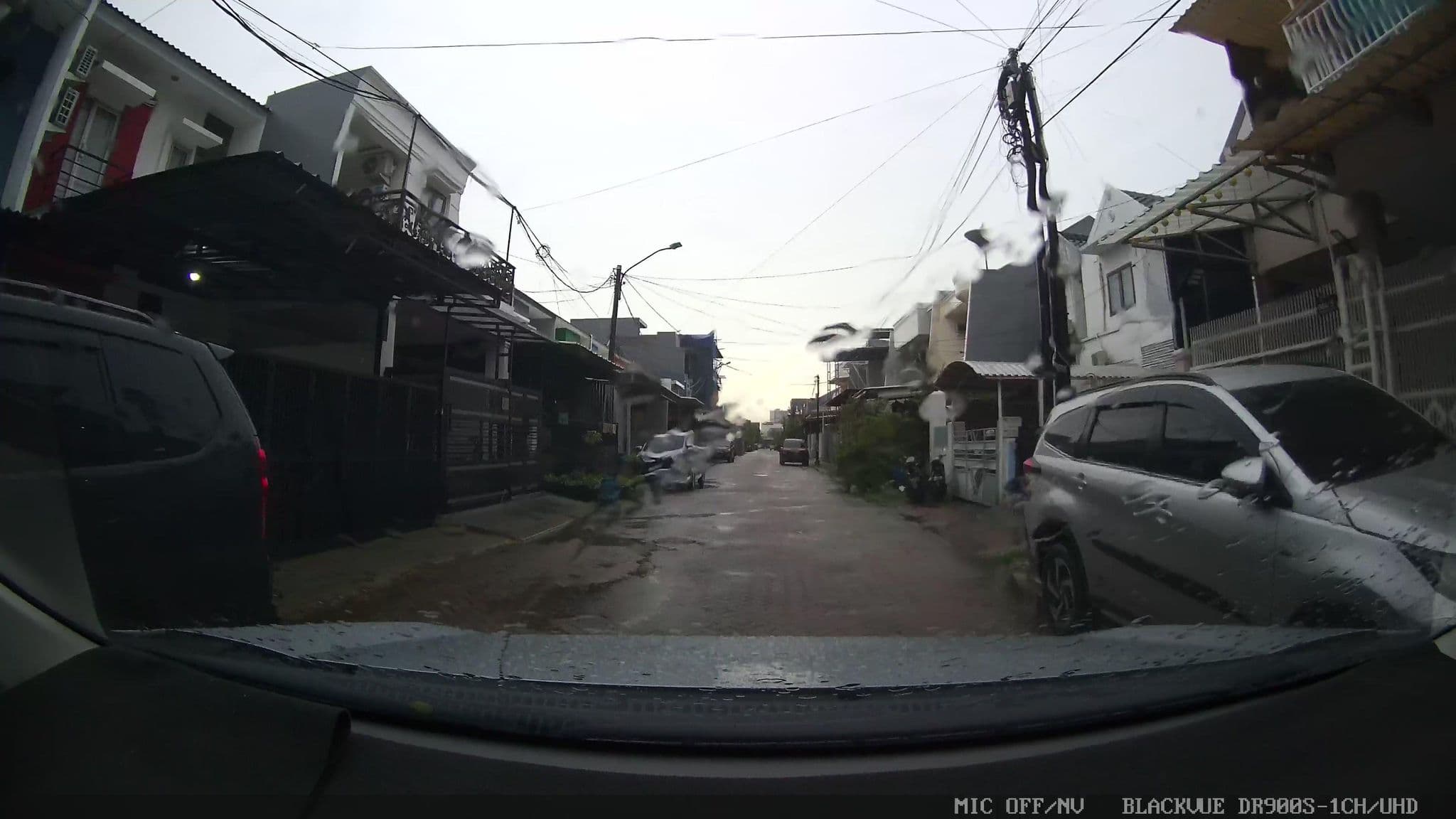 Street view near Kawaguchiko station inn, Teluknaga — © kaart_3 (CC BY-SA · Mapillary)