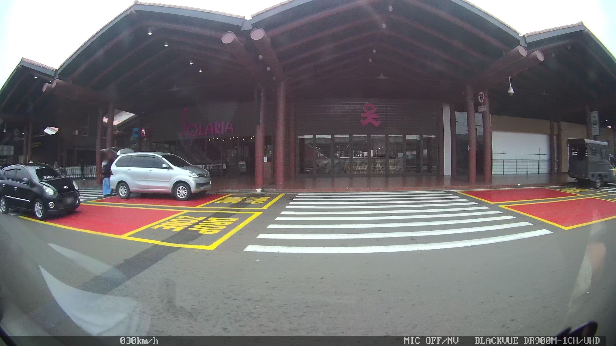 Street view near Hotel Santika Lombok, Teluknaga — © kaart_2 (CC BY-SA · Mapillary)