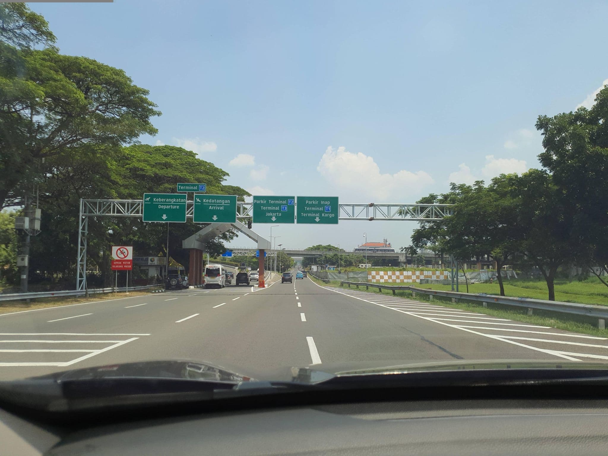 Street view near Hotel Safeir Al Deafah, Teluknaga — © FotoPeta (CC BY-SA · Mapillary)