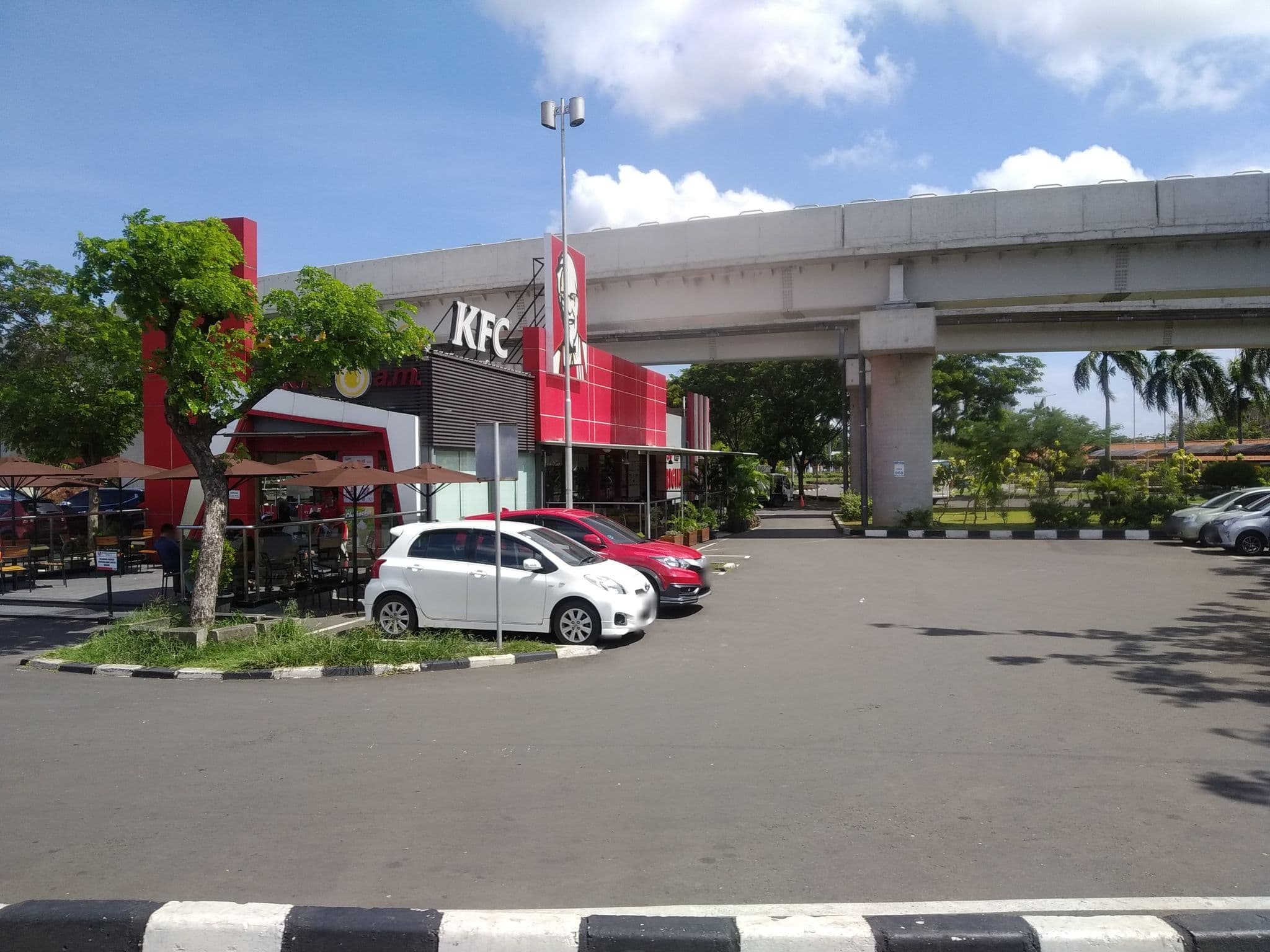 Street view near Mercure hotel, Teluknaga — © michuvon (CC BY-SA · Mapillary)