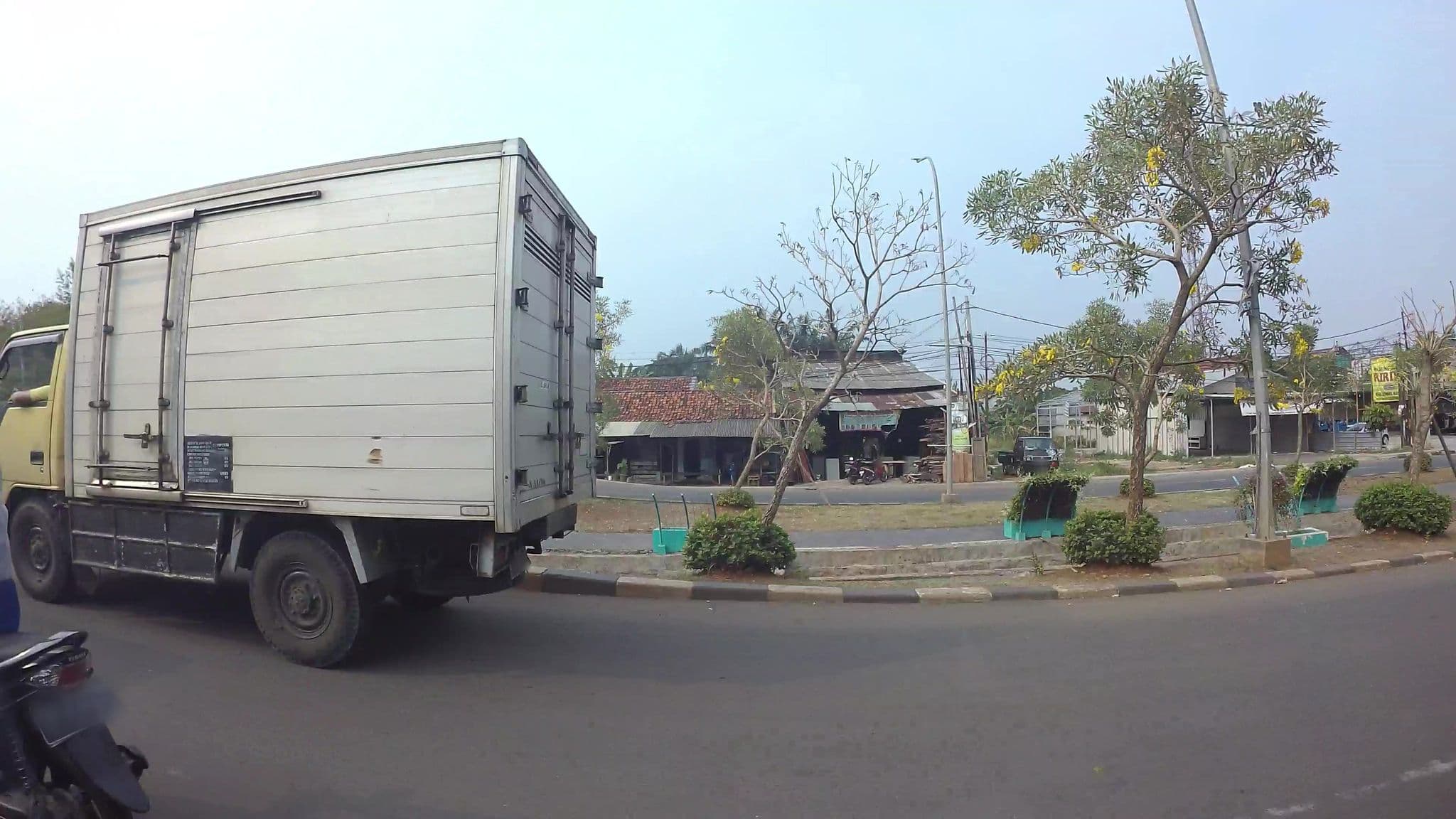 Street view near ROOM MEETING FLOOR 3 HOTEL HORISON, South Tangerang — © kaart_3 (CC BY-SA · Mapillary)