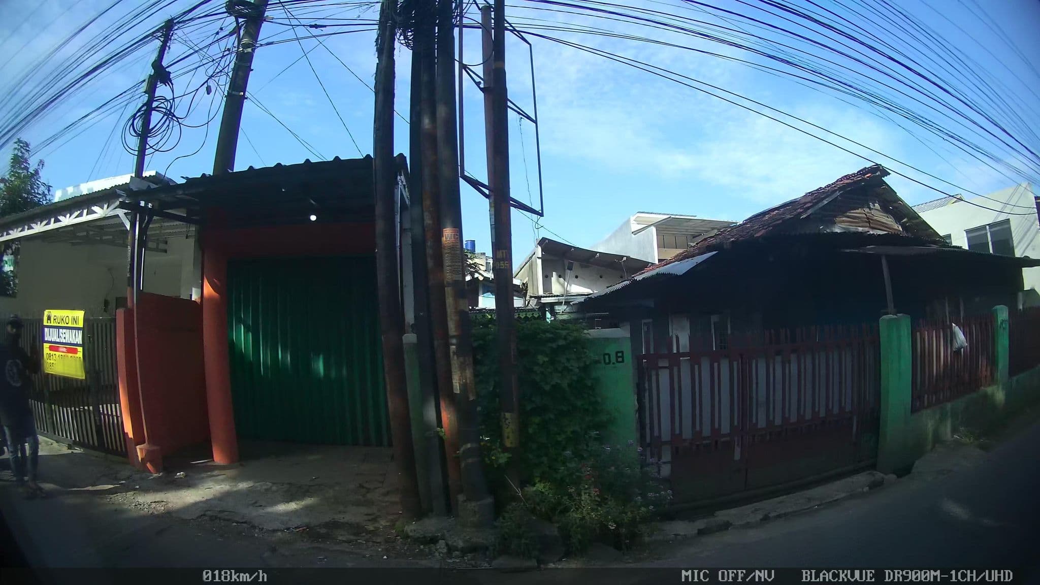 Street view near Lobby Hotel Pandanaran Semarang, Depok — © kaart_2 (CC BY-SA · Mapillary)