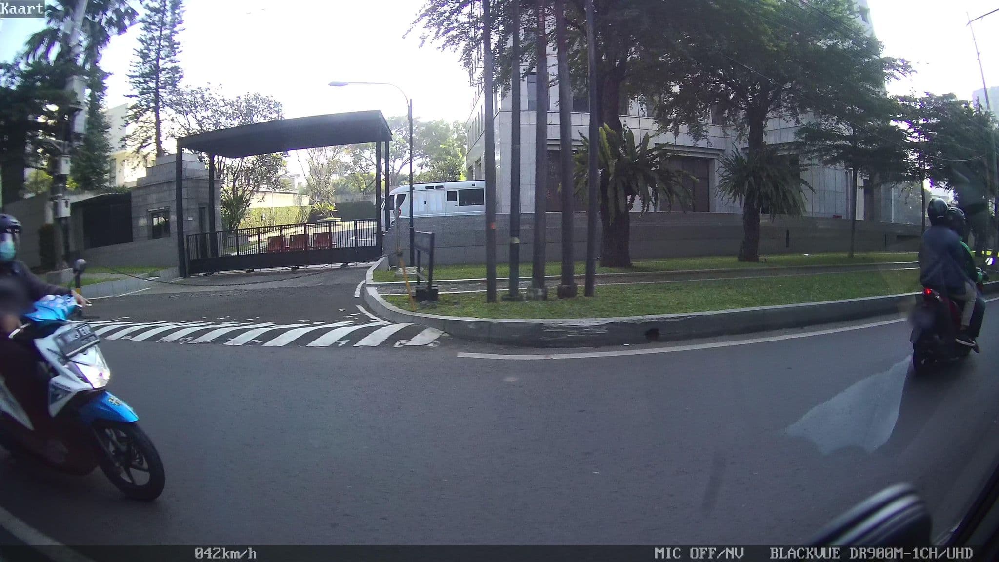 Street view near Kinasih Cemerlang PT, South Tangerang — © kaart5 (CC BY-SA · Mapillary)