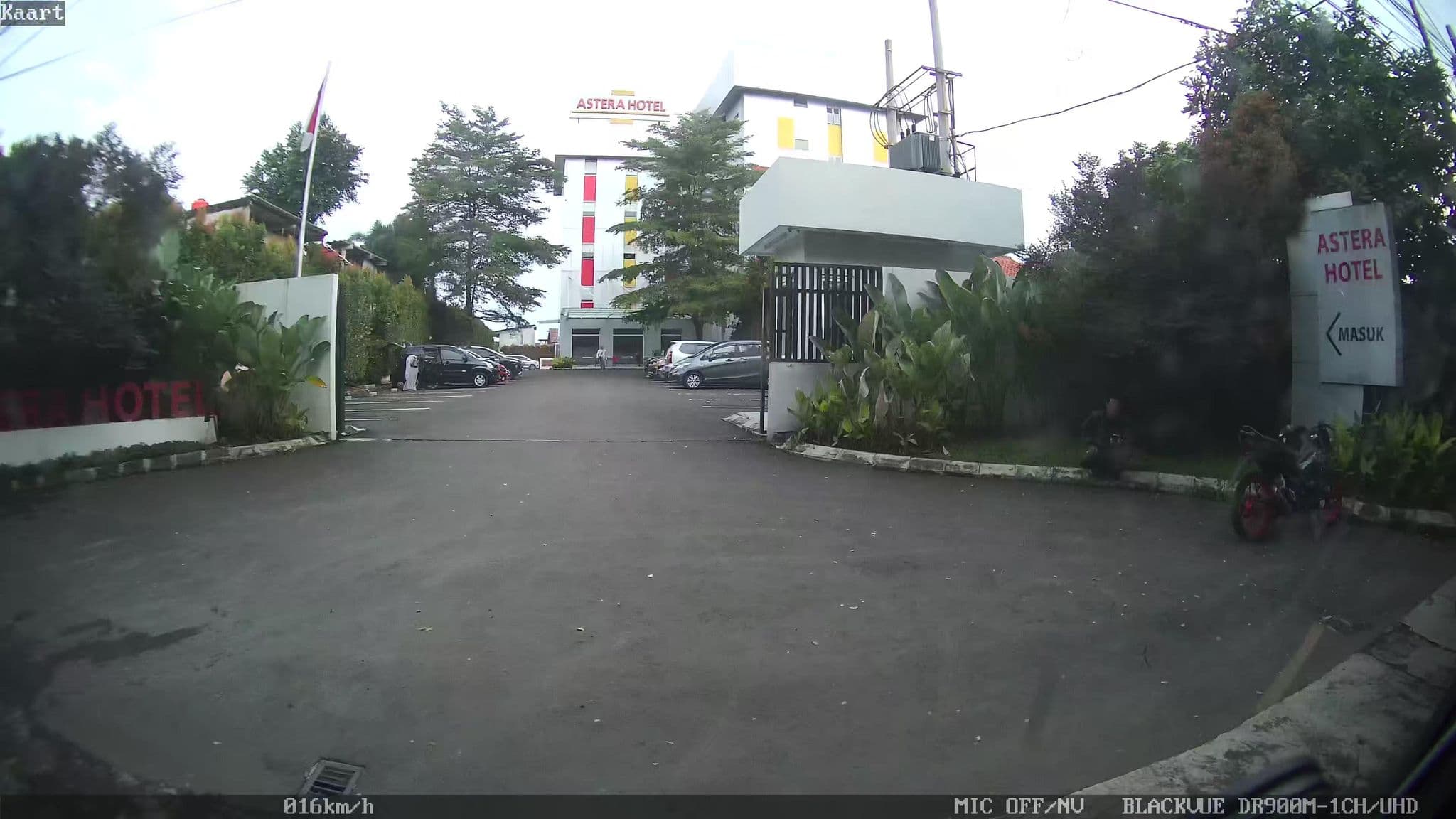 Street view near Astera Hotel, South Tangerang — © kaart_2 (CC BY-SA · Mapillary)