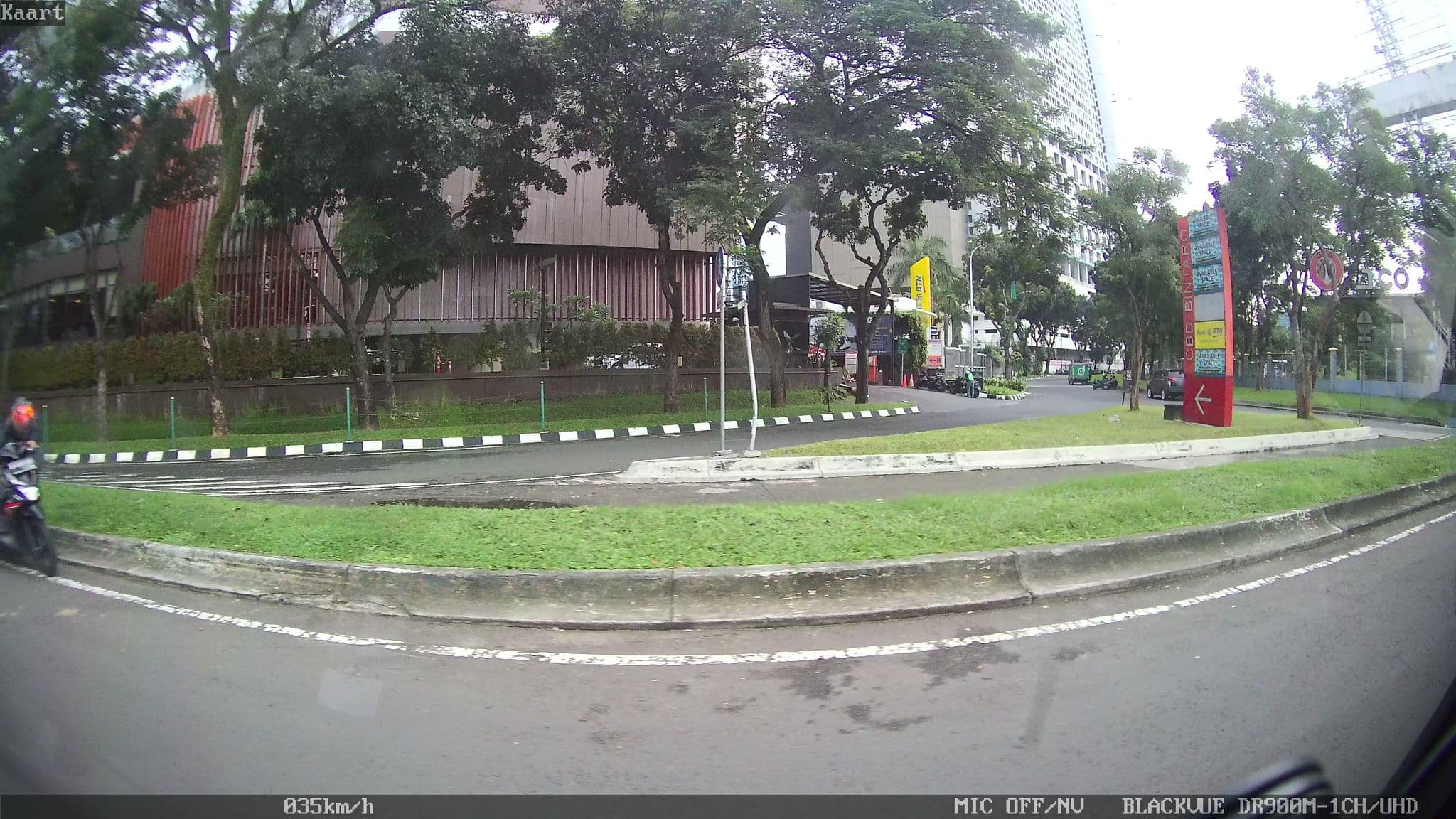 Street view near Hotel Santika, South Tangerang — © kaart_2 (CC BY-SA · Mapillary)