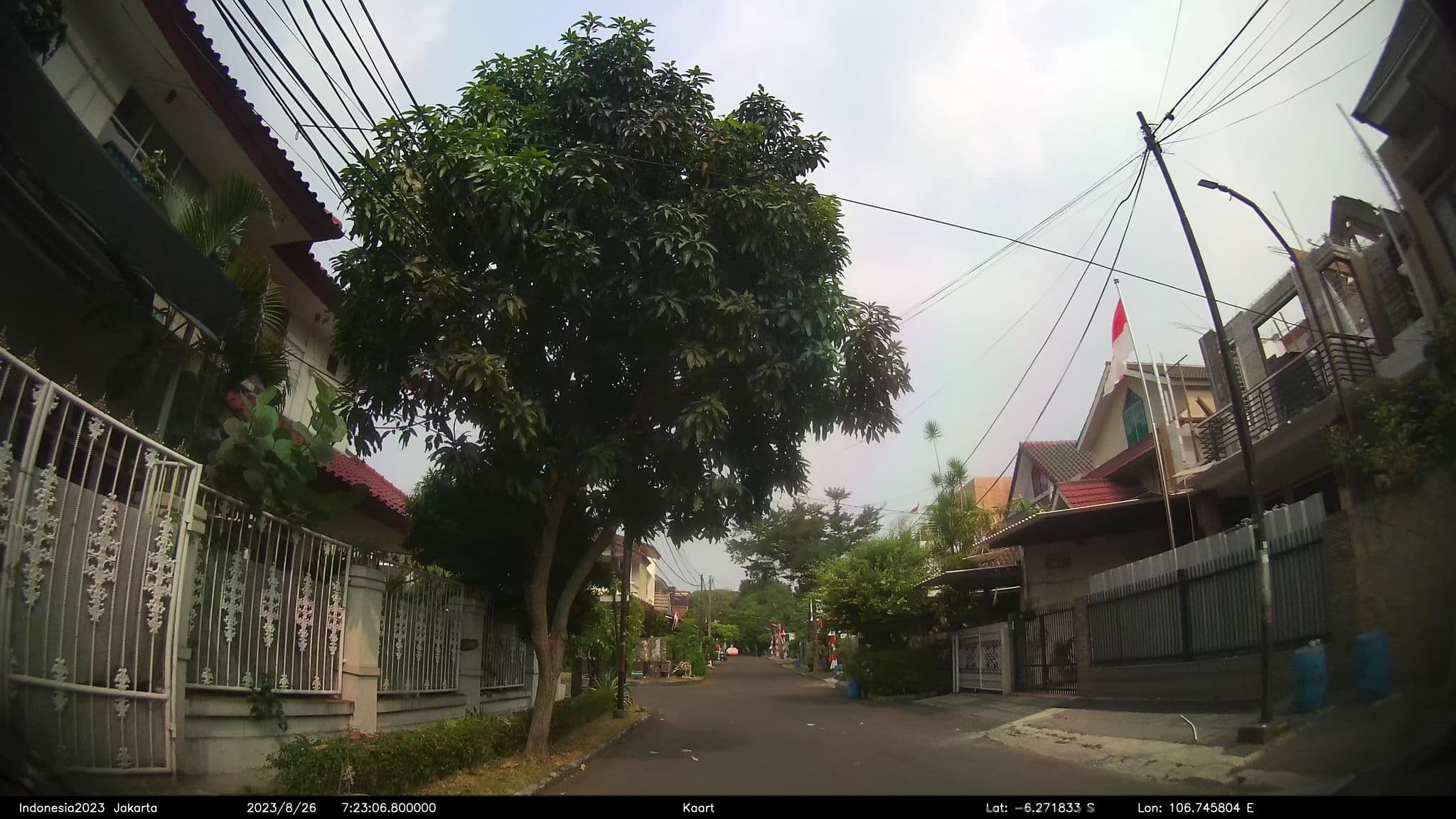 Street view near La Camara De Nouph, South Tangerang — © kaart_2 (CC BY-SA · Mapillary)