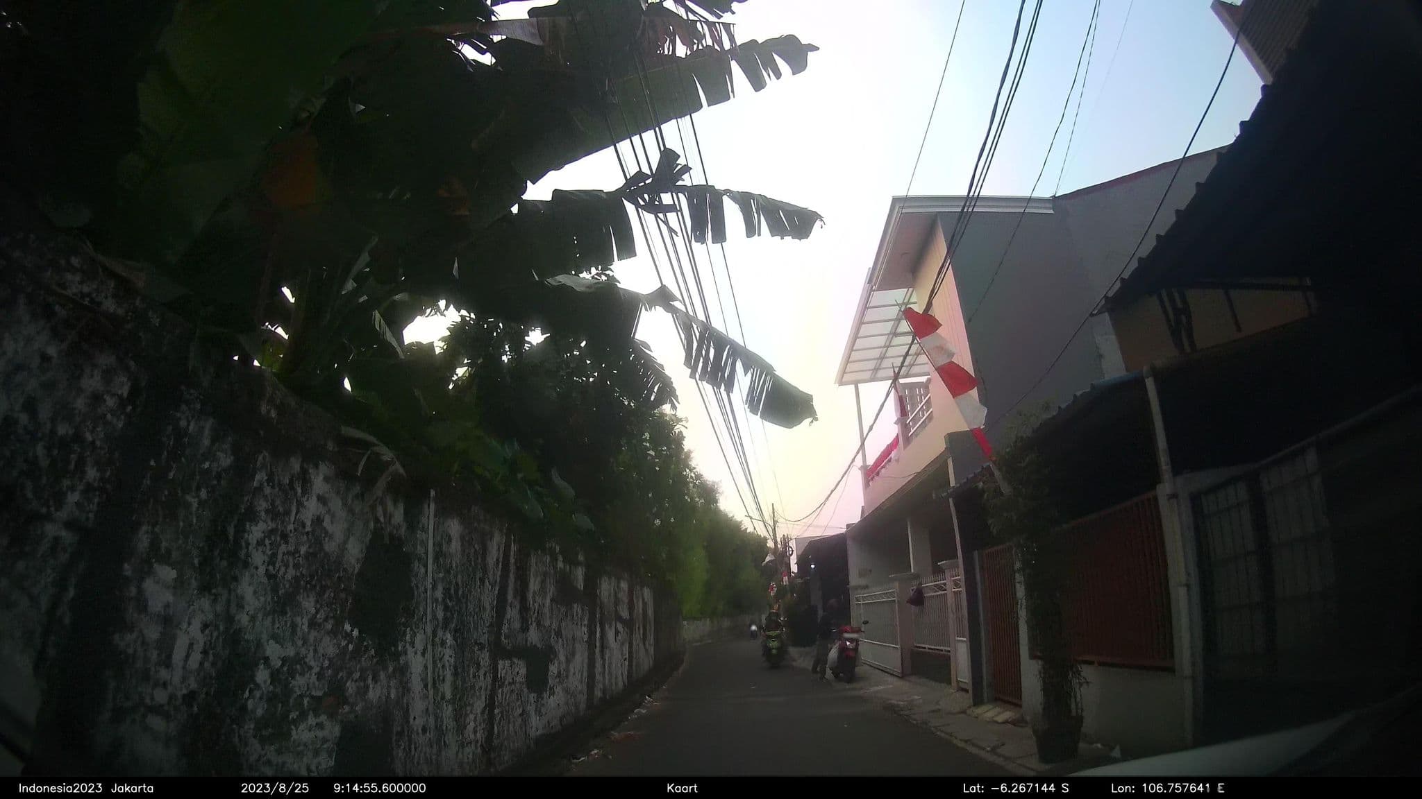 Street view near Muth's Room, South Tangerang — © kaart_2 (CC BY-SA · Mapillary)